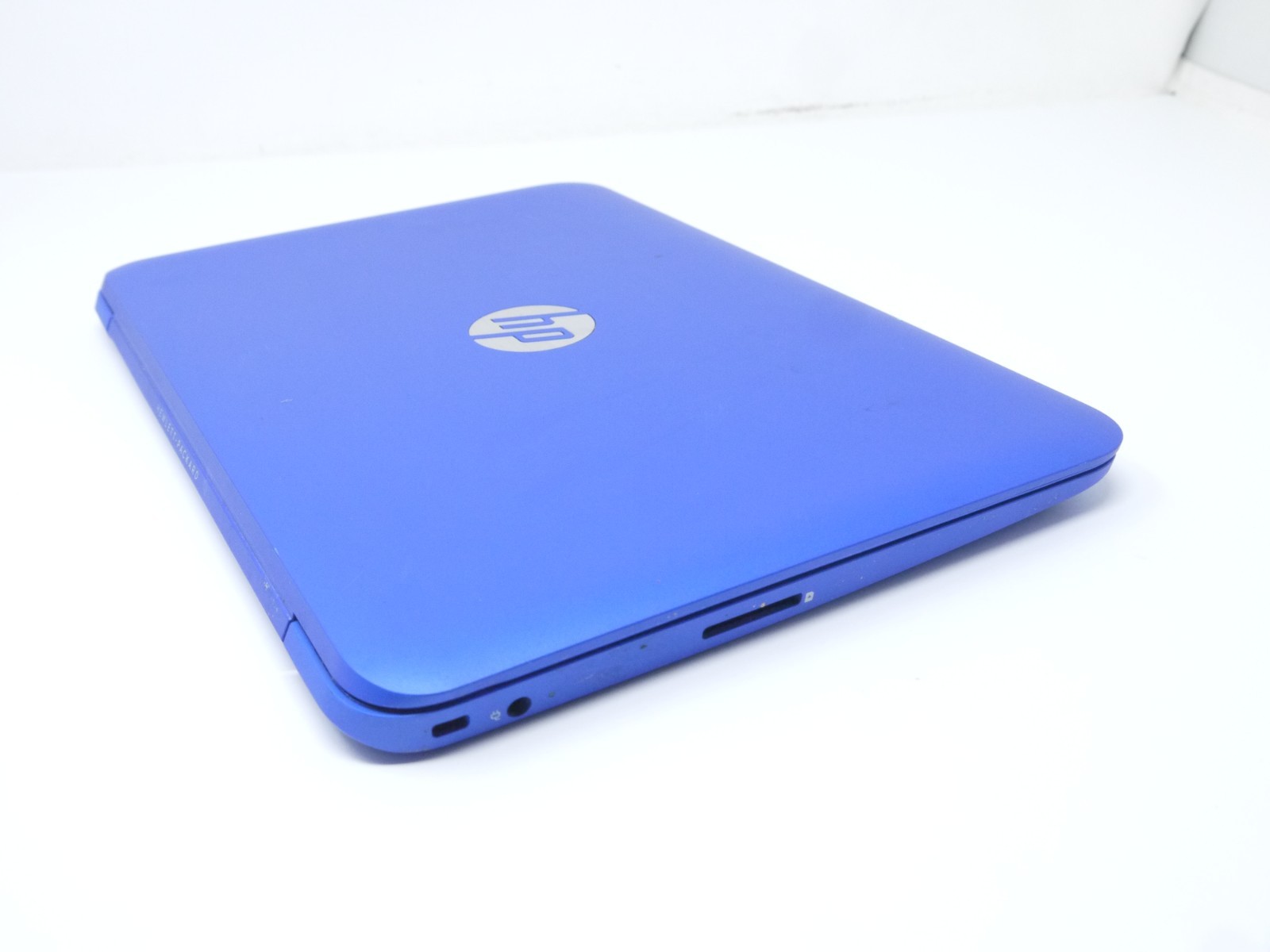 HP Stream 11-d077nr 11.6″ Laptop – N2840 / 2GB / 32GB eMMC / Win 10 – Read Desc