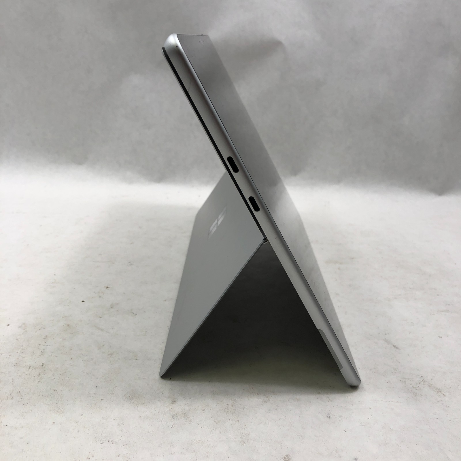 Microsoft Surface Pro 11 Core UItra 5 236V 16GB RAM 512GB SSD Win 11 Pro *Read*