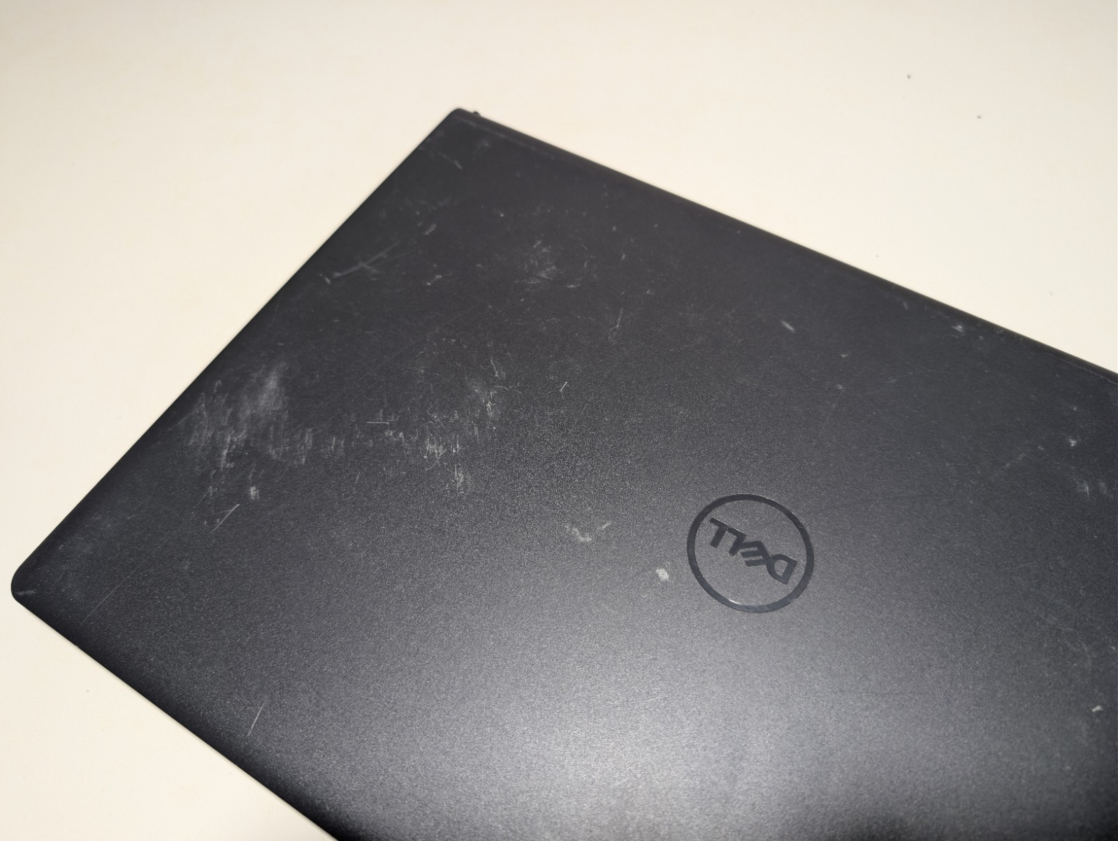 Read! DELL INSPIRON 15 3000 Touchscreen | i5-10th GEN NO RAM NO SSD