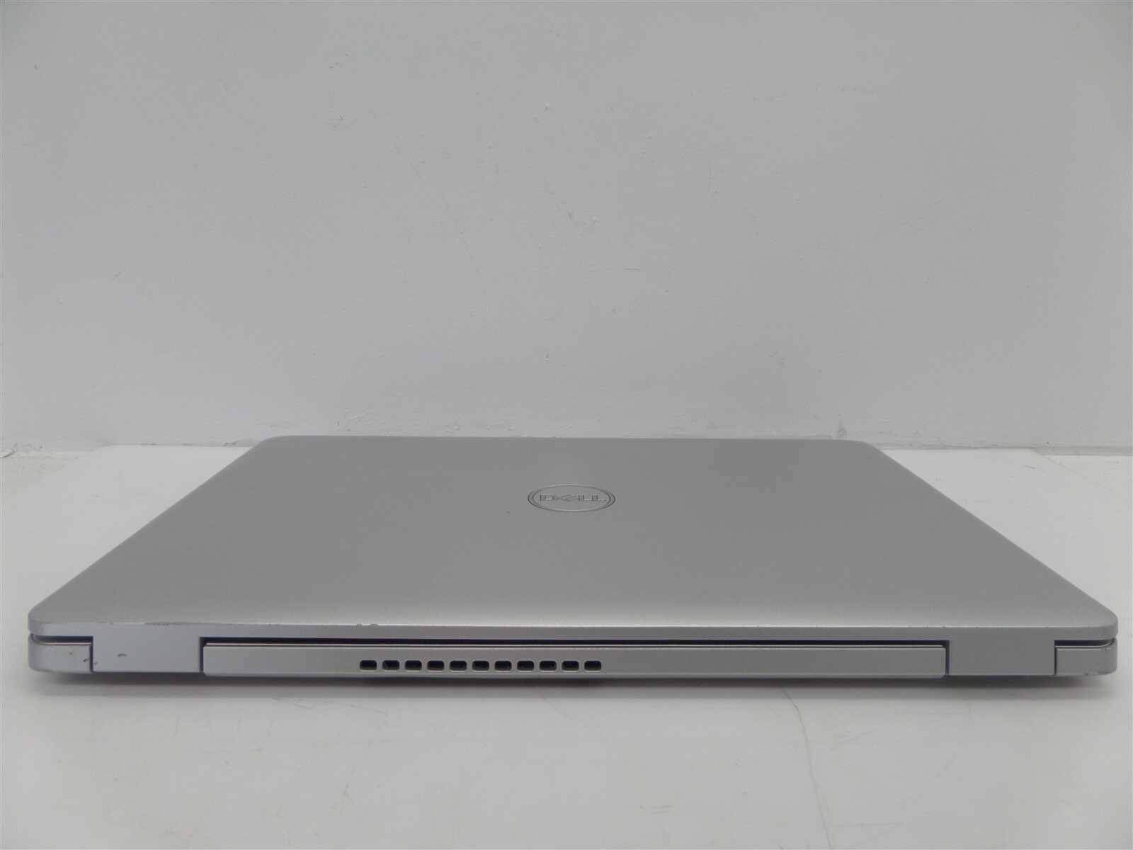 Dell Inspiron 5584 15.6in Intel I5-8265U 1.60GHz 4GB RAM 256GB SSD Windows 11