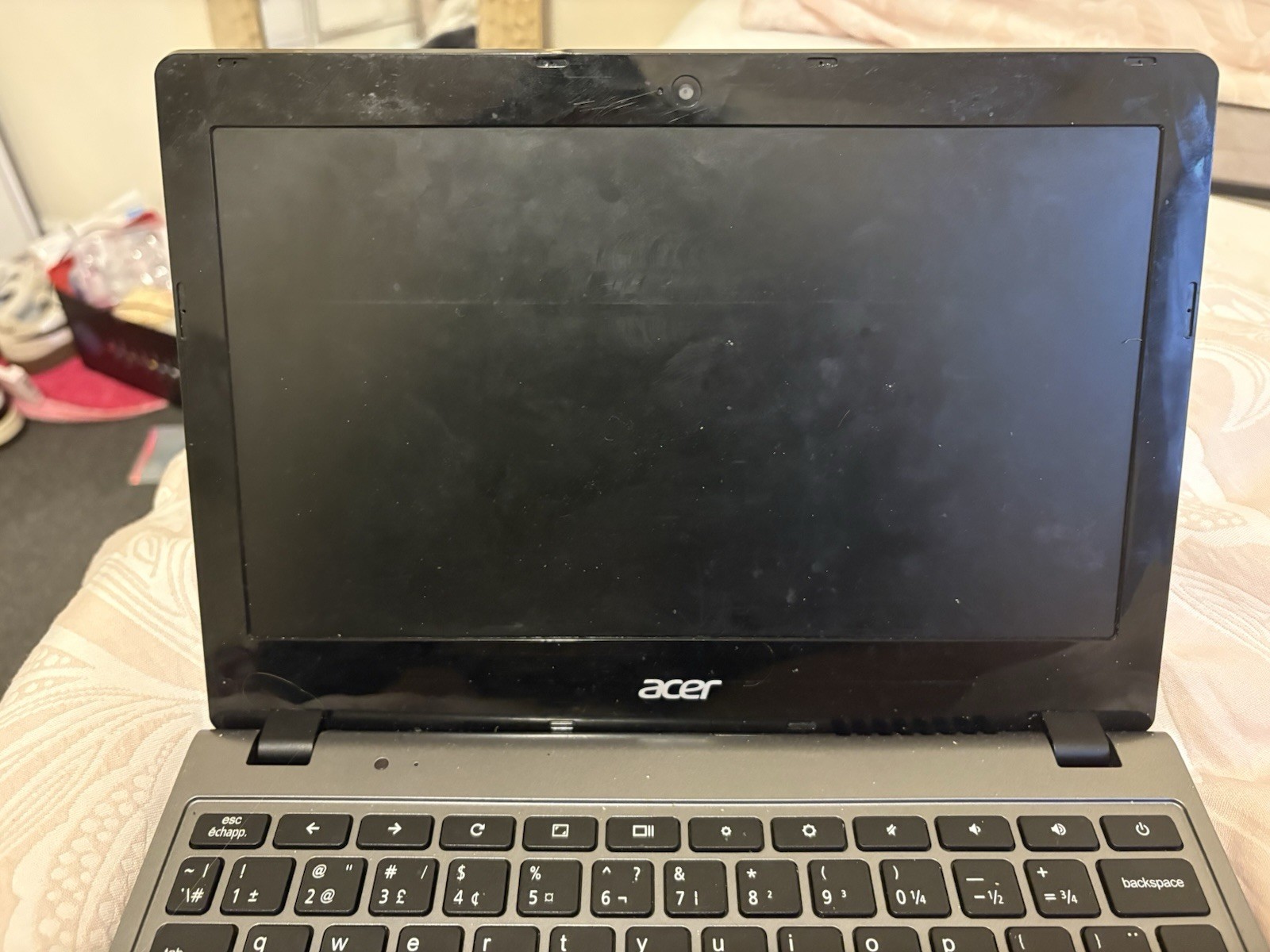 Acer Chromebook C720 11.6″ AMD Athlon Laptop Gray/Black Chrome OS w/ Charger