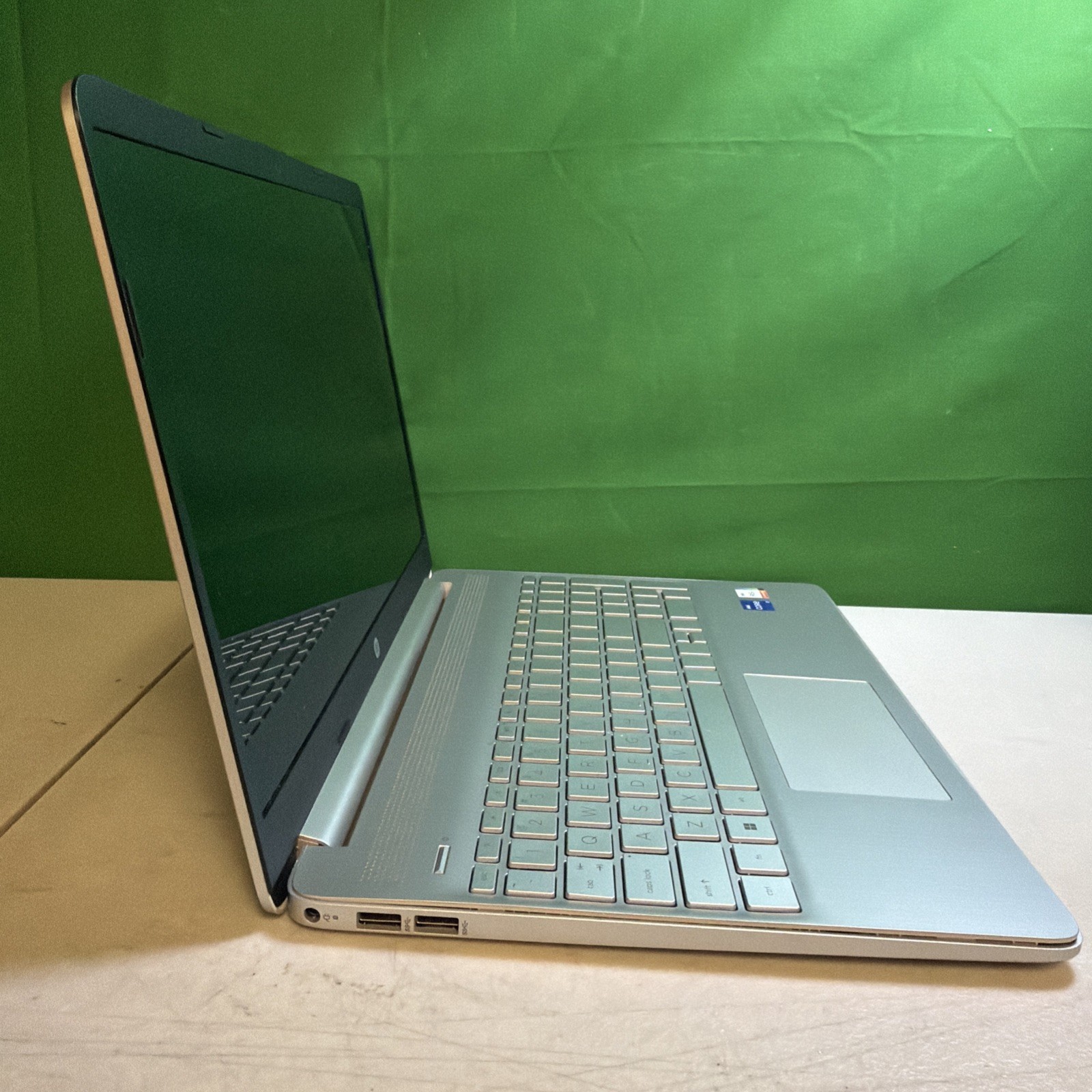 HP Laptop 15-dy5073dx 15″ FHD Touch I7-1255U 512GB SSD 16GB W11 (Used)