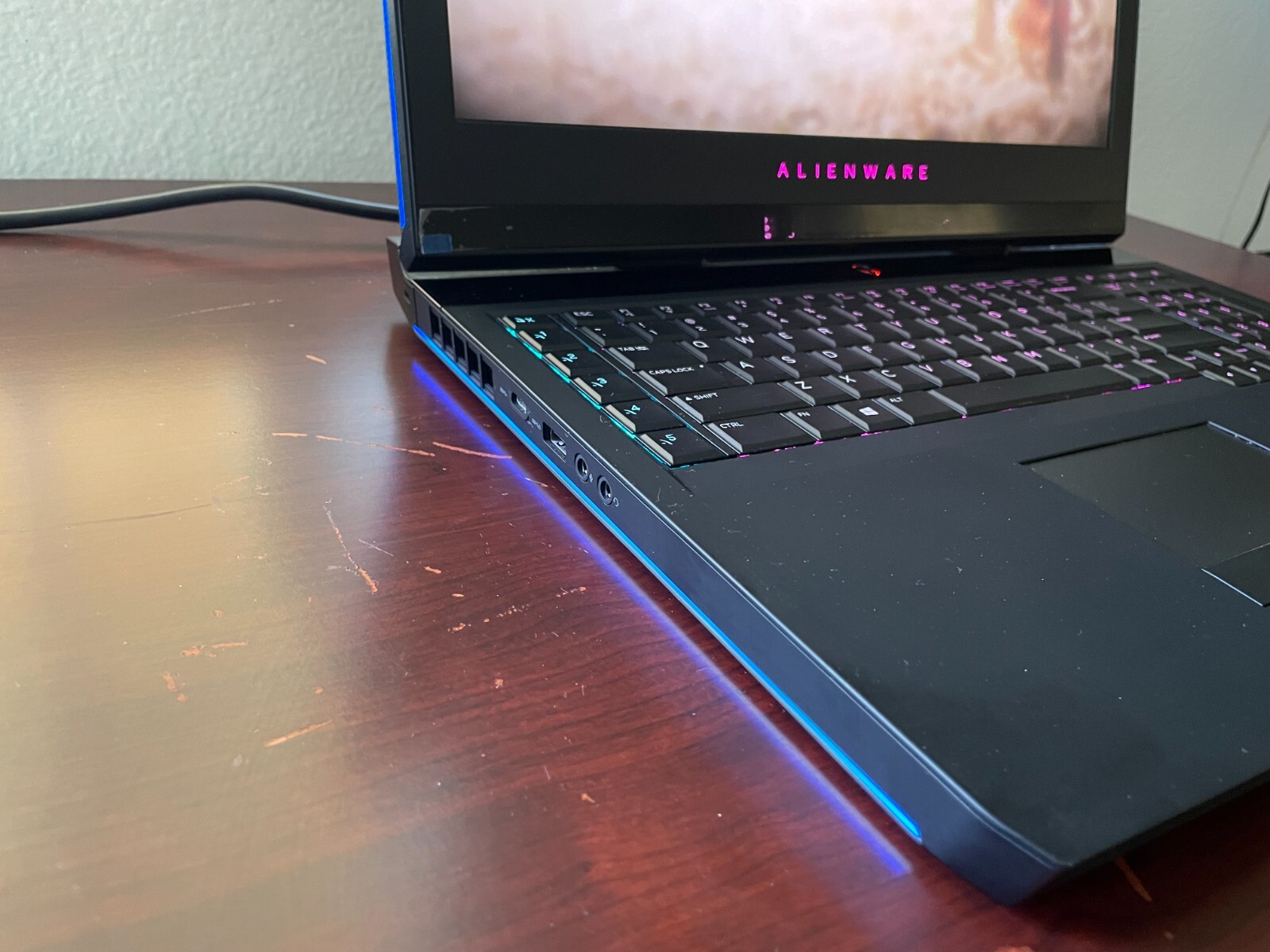 Alienware 17 R4 17.3″ Intel I7-7820HK, 32GB RAM, 1TB +256GB