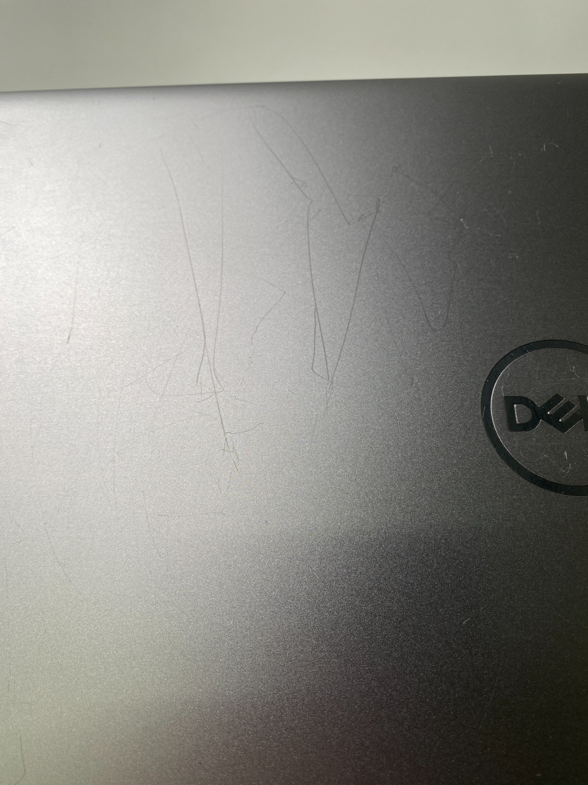 Dell Precision 7560 i7 32GB DDR4 2x 500GB SSD NVIDIA T1200 W11P – Missing Keys