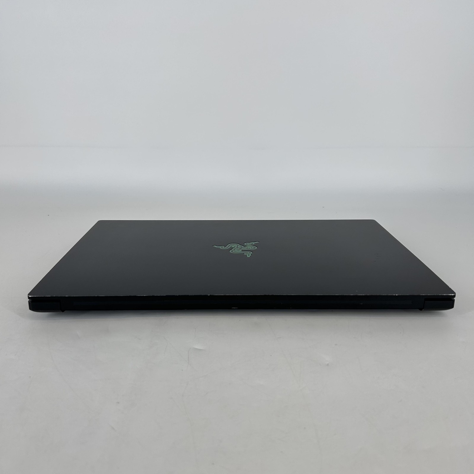 Razer Blade 15 Advanced 300Hz FHD i7-10875H 2.3GHz 16GB 1TB RTX 2080 Super Max-Q