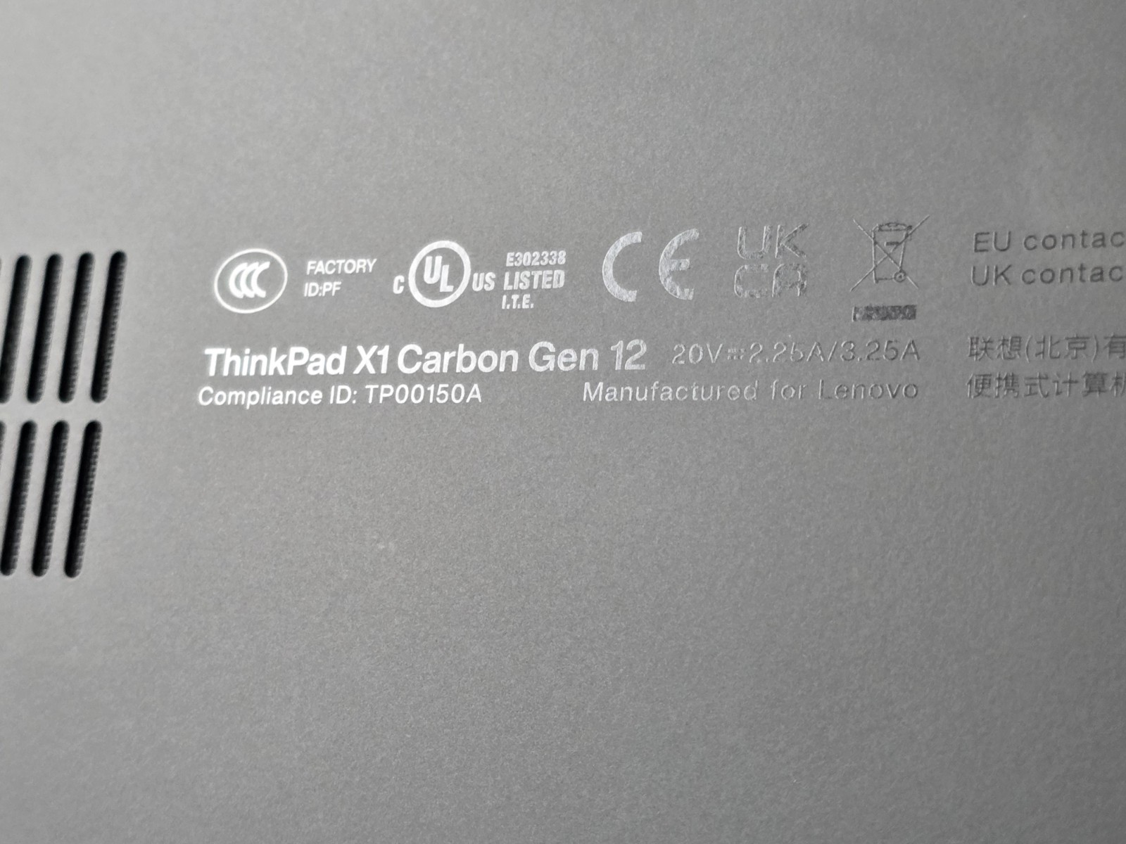 Lenovo ThinkPad X1 Carbon Gen 12, 14″ Touch Core Ultra 7 165H 32GB, 1TB 2029 WTY