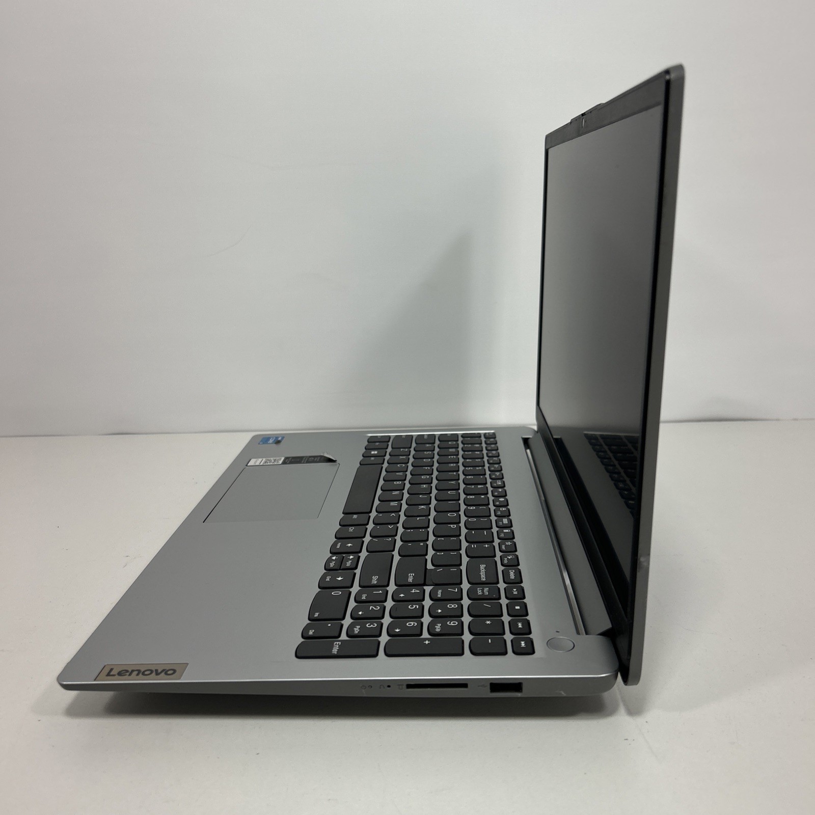 Lenovo IdeaPad 1 15IAU7 15.6″ FHD Intel i3-1215U. Powers On, No Display. PARTS