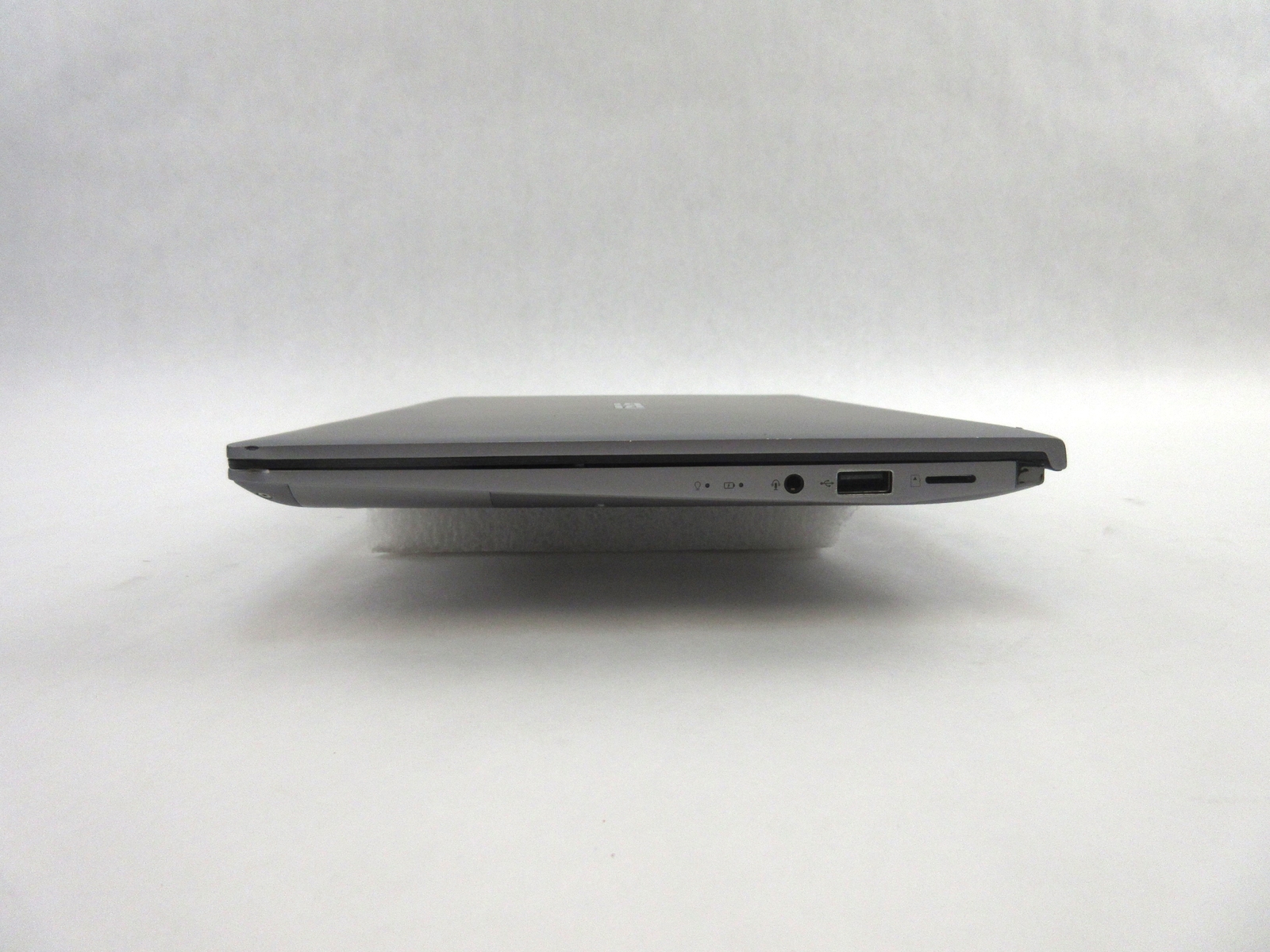 Asus ZenBook 14 Q407IQ, Ryzen 5 4500U 2.37GHz, 8GB RAM, 256GB NVMe, No AC C4*185