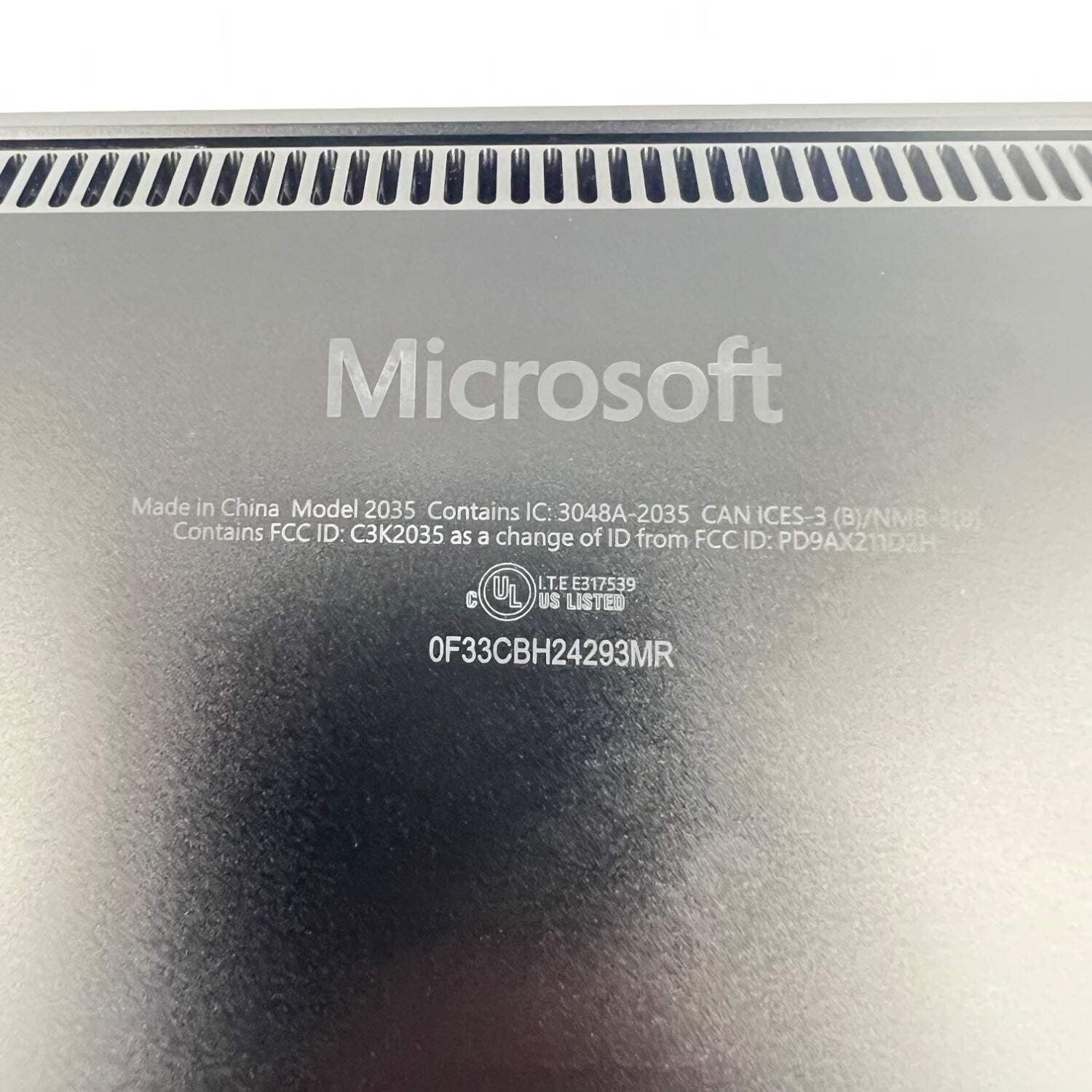 Microsoft Surface Laptop 6 15″ Intel Core Ultra 7 165H 3.8GHz 32GB RAM 1TB SSD