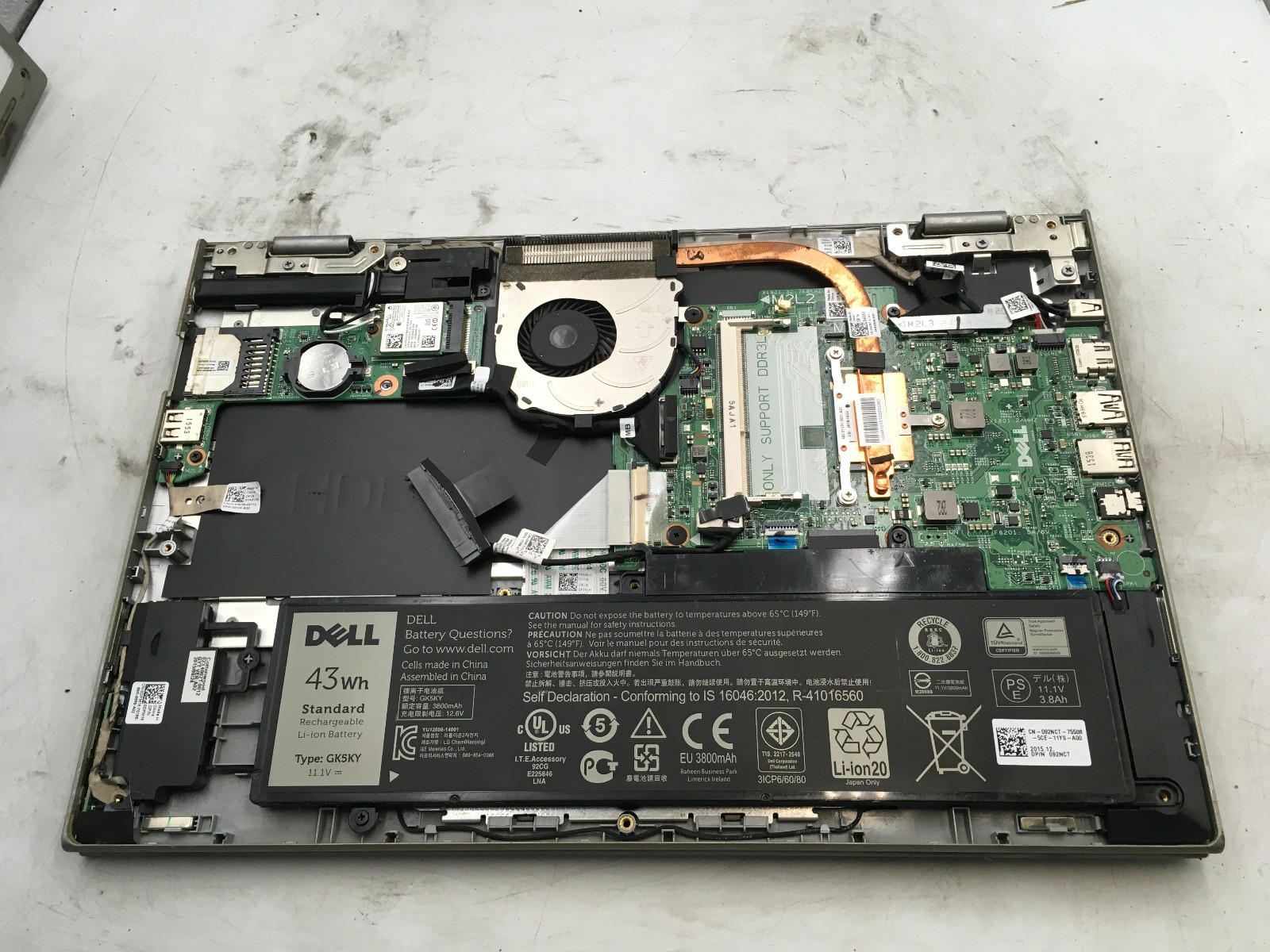 DELL INSPIRON 13 7000 SERIES -BOOTS TO BIOS/BAD LCD- INTEL I3 5010 – NO RAM – BB