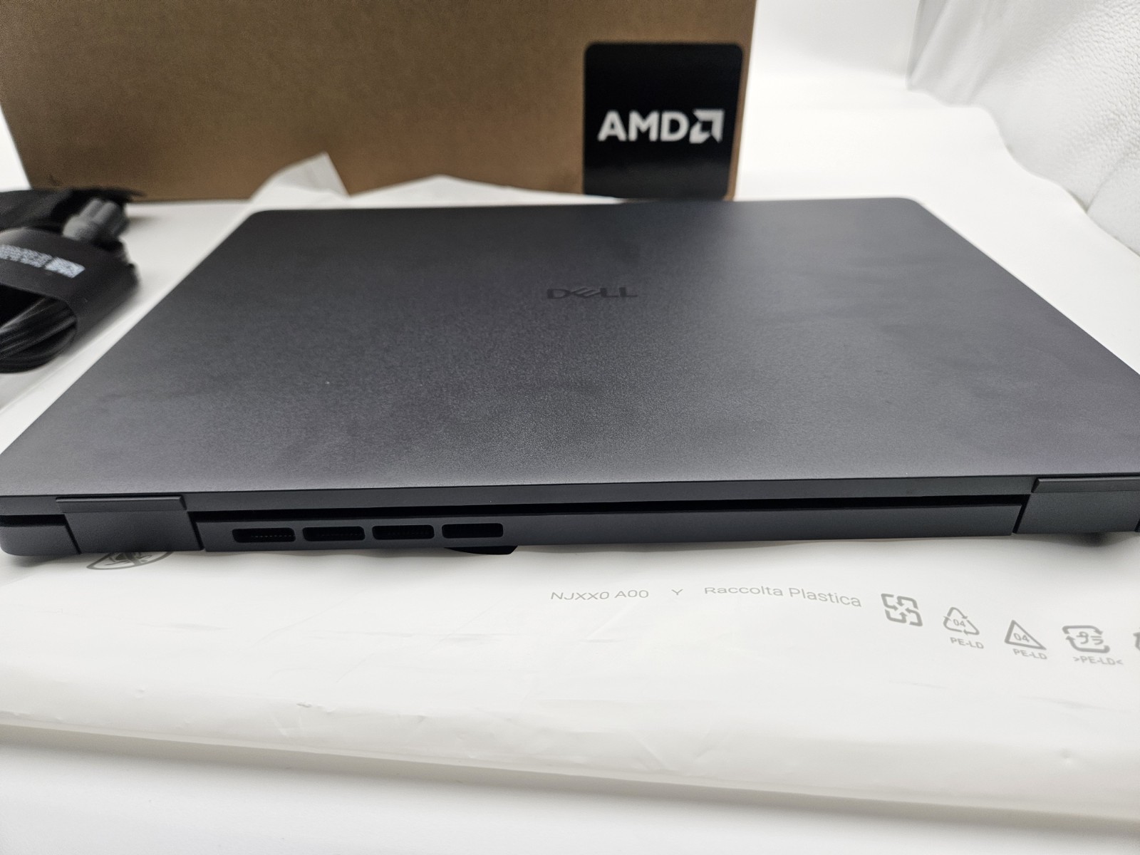 Dell Pro 14 PC14255 AMD Ryzen 5 220 16GB RAM 256GB SSD