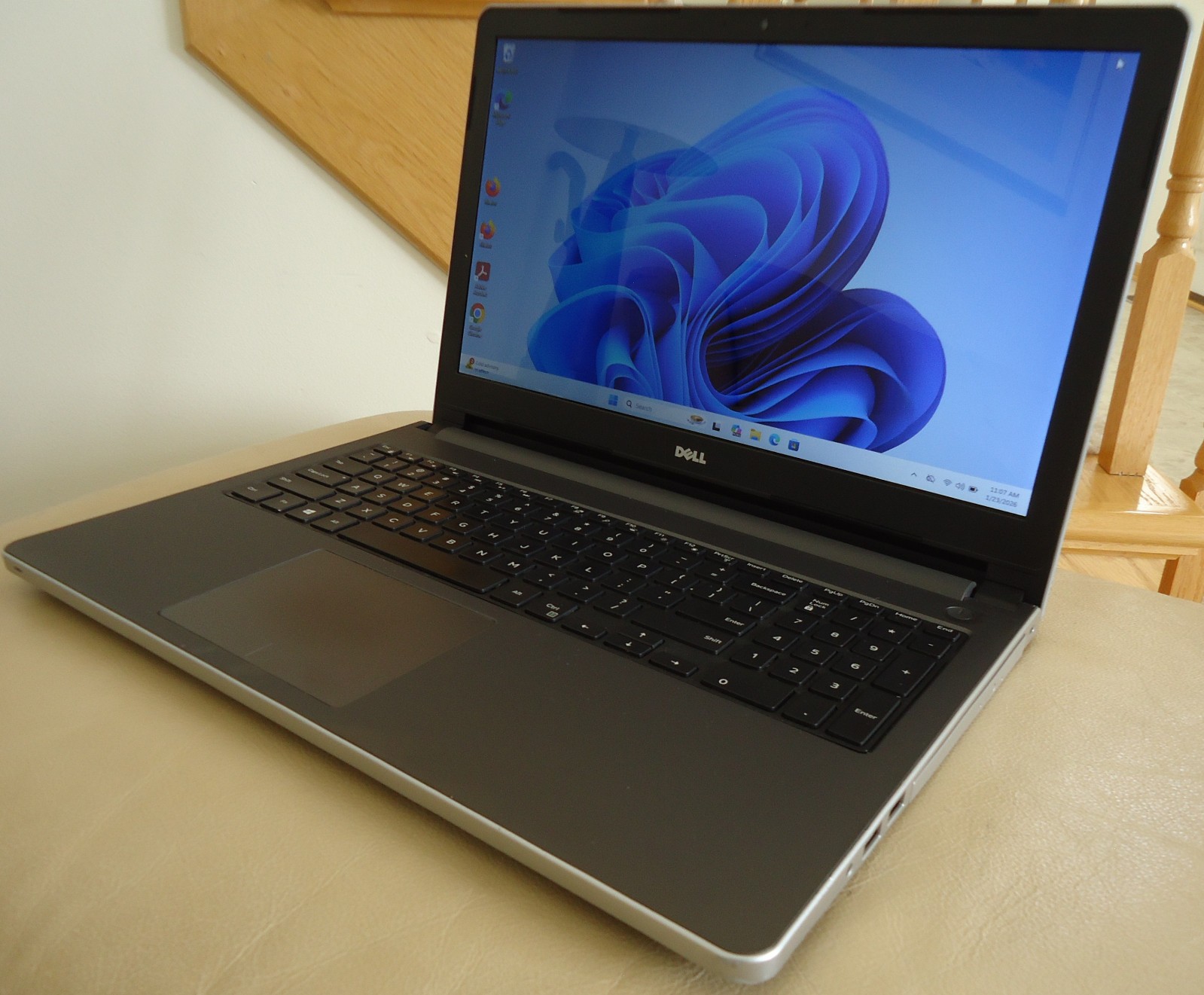 Dell Inspiron 15 5559 15.6″ i5-6200U 2.30GHz 8GB 250GB SSD Windows 11 MS Office