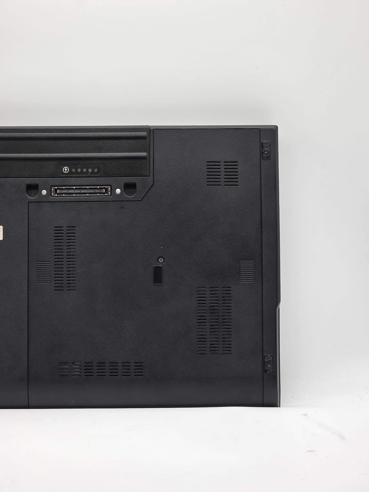Dell Latitude E5500 14″ Intel Core 2 4GB RAM 16GB HDD Black Used – C w/ Charger