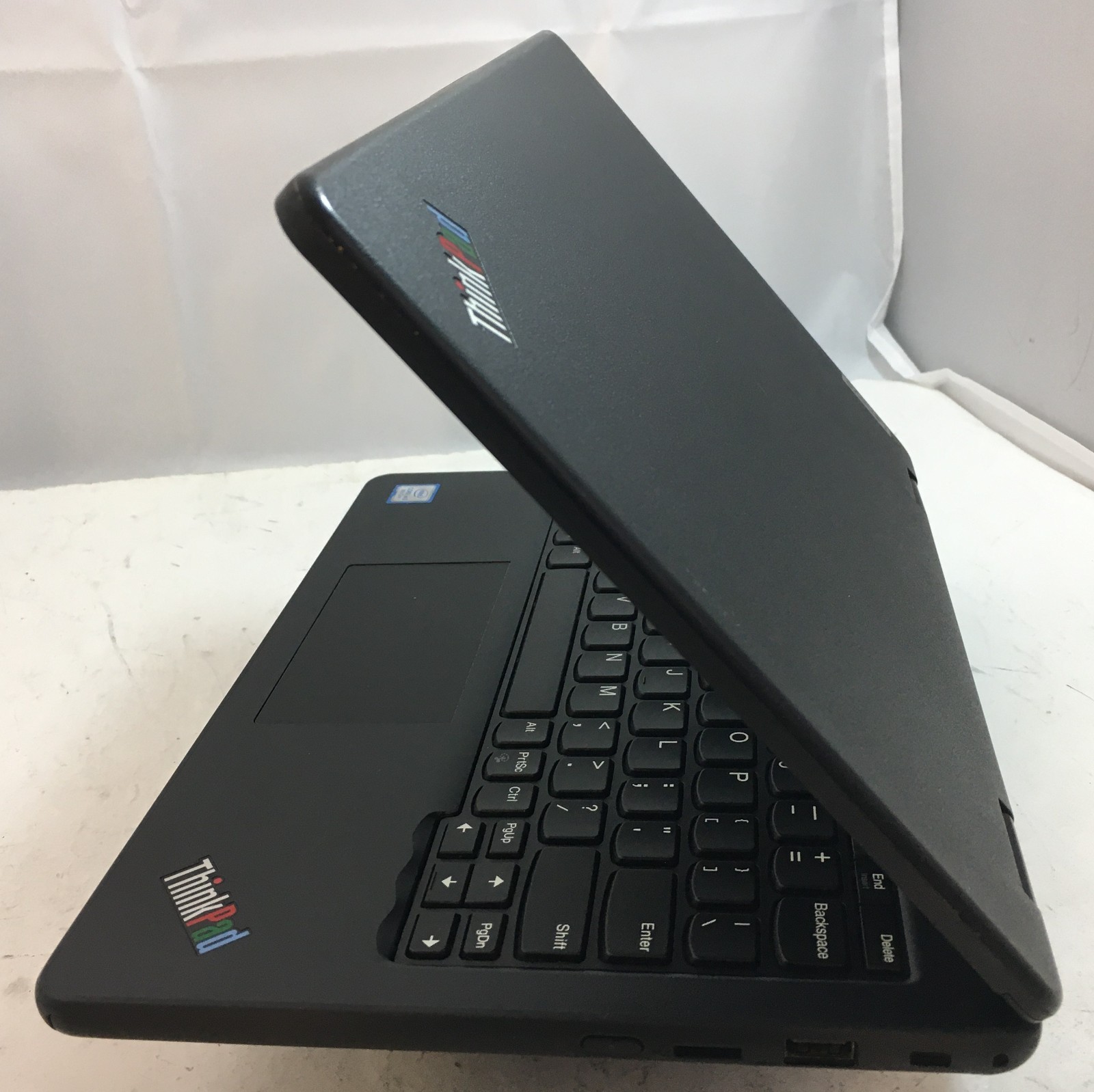 Lenovo ThinkPad 11e Yoga Gen-6 Touchscreen M3-8100Y 1.1GHz 8GB 256 GB SSD Win11