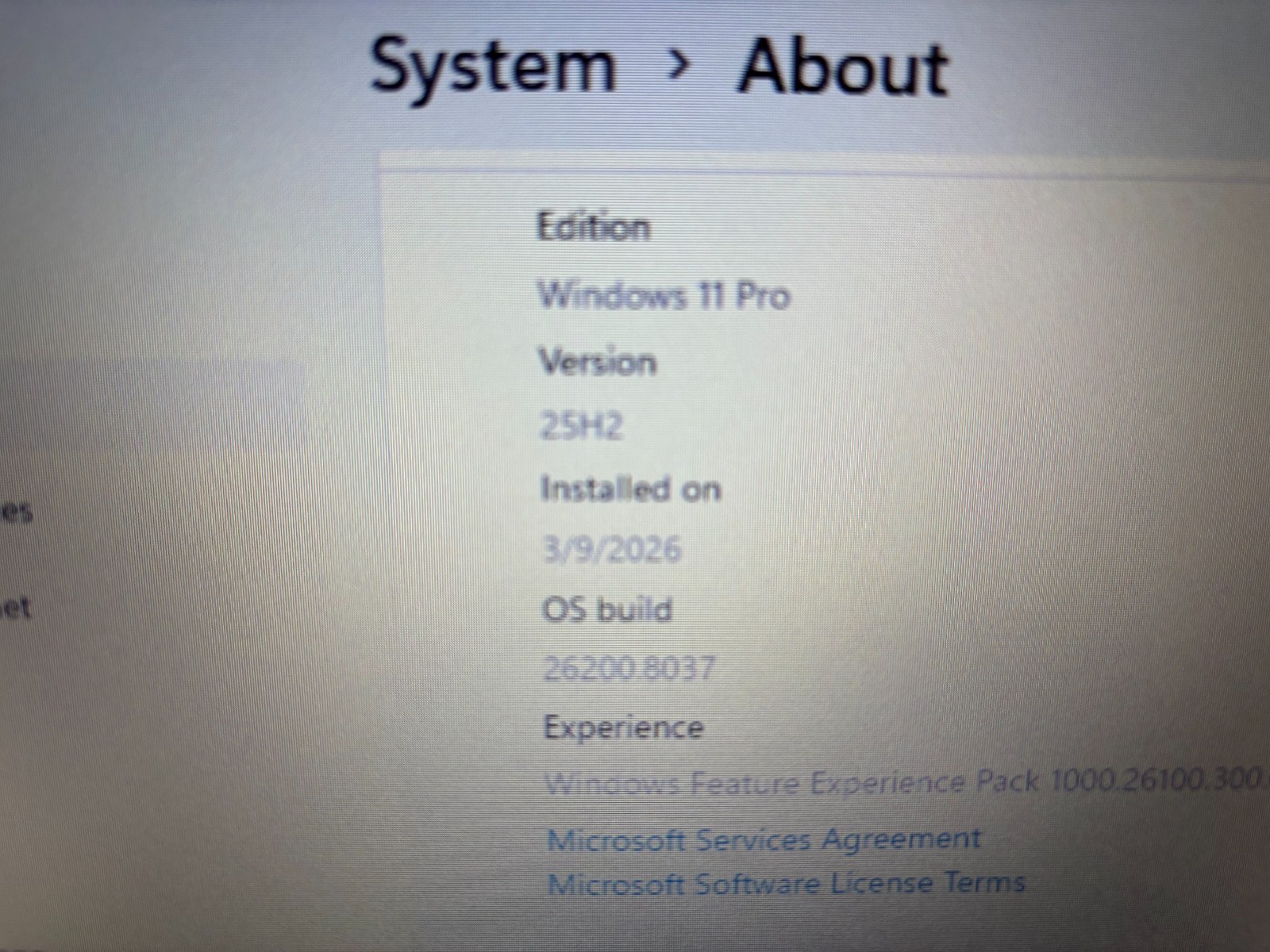 Dell Latitude 3400 14″ i5-8265U 1.60GHz 8GB 256SSD Win11 Pro BAD BATTERY