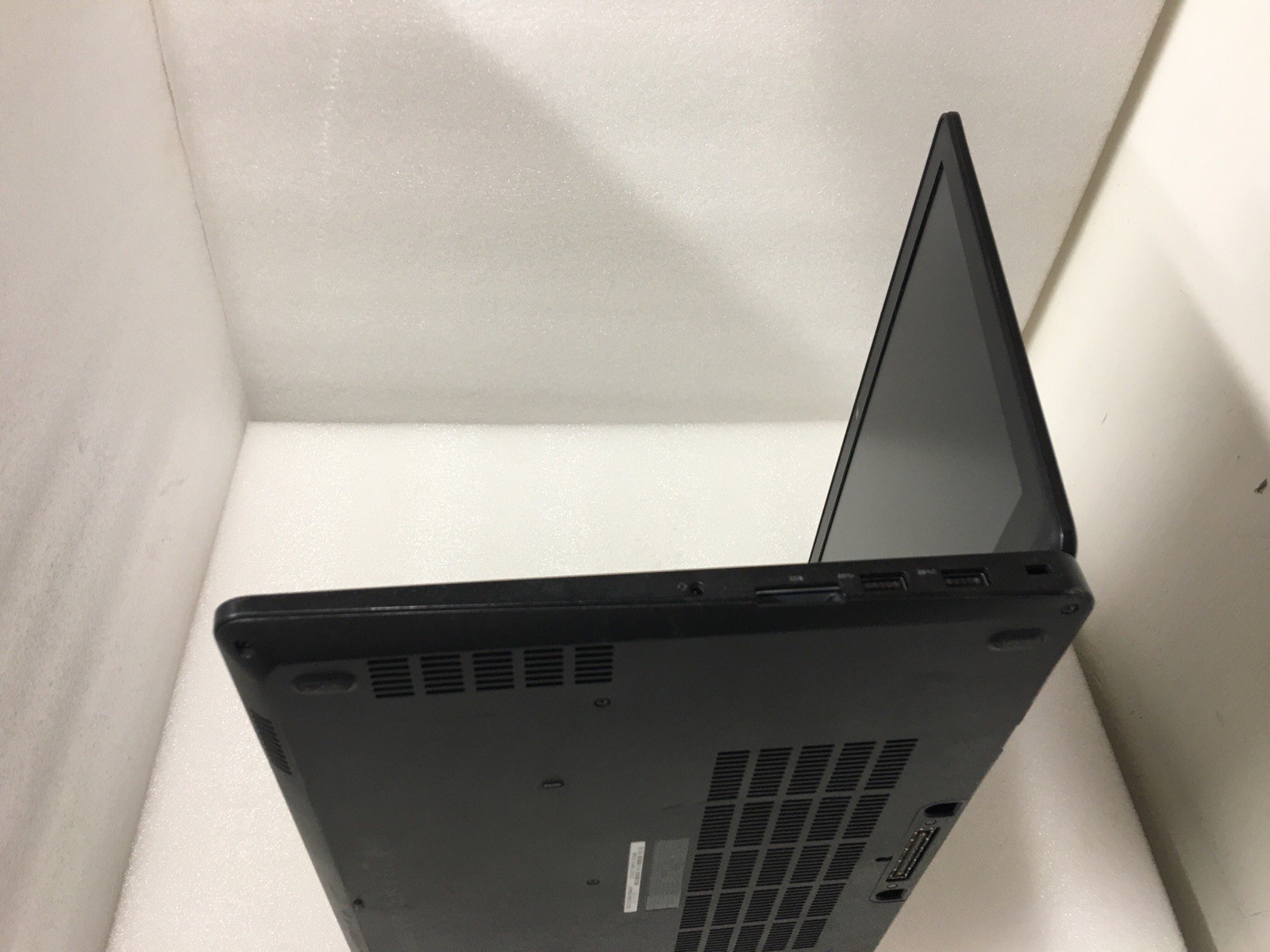 Dell Latitude E5570 128gb SSD Win 11 i3-6100u 2.30ghz 8gb Ram Hdmi Webcam
