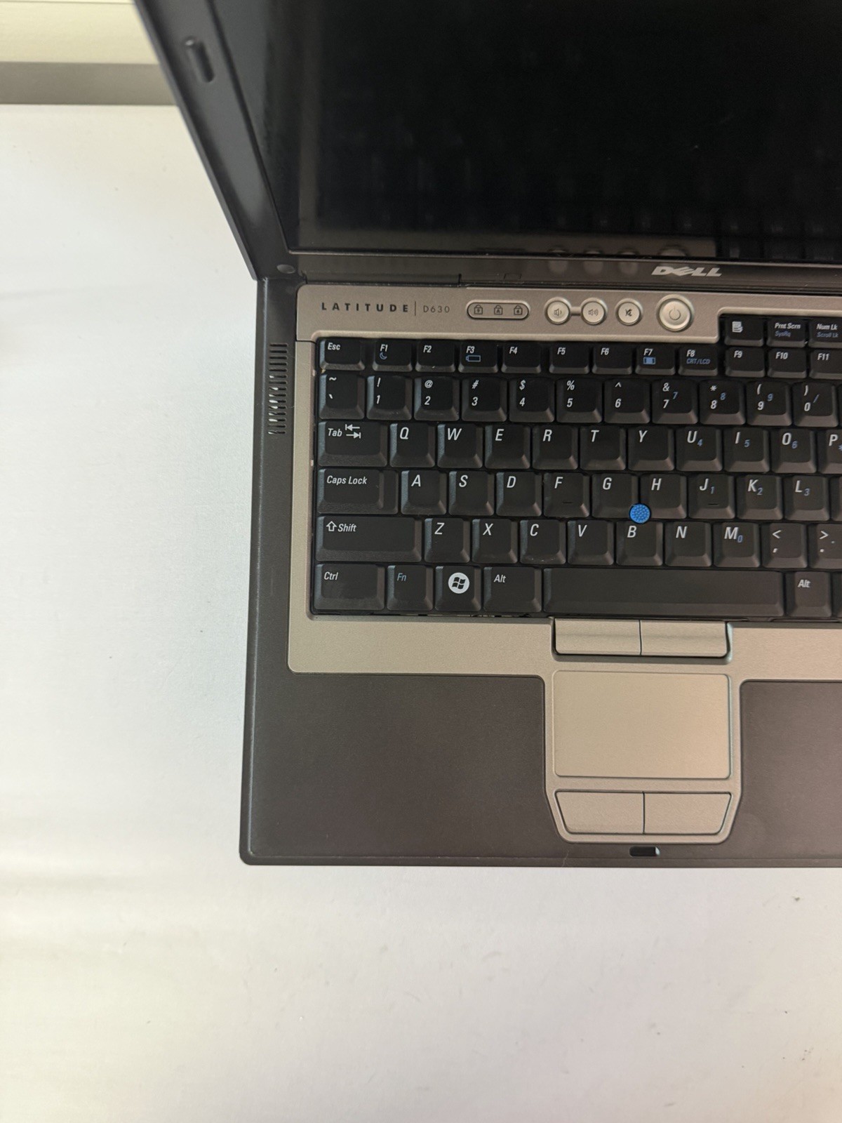 Dell Latitude D630 Laptop – Good Screen – Intel Duo 06FD – RAM 2 GB – Read Des