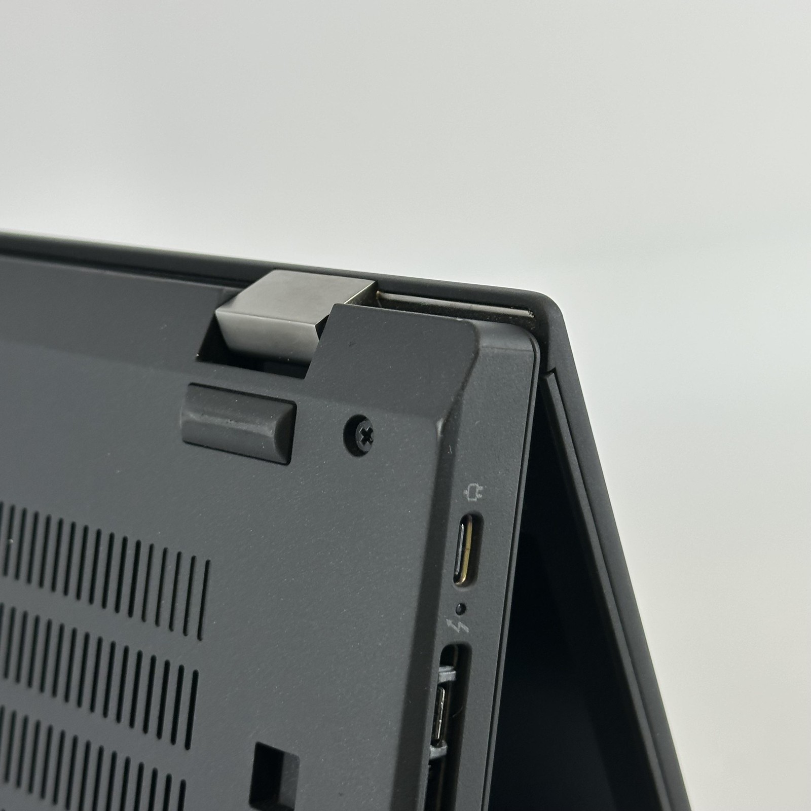 Lenovo ThinkPad T15 Gen 2 FHD i5-1135G7 2.40GHz 16GB 1TB SSD Very Good