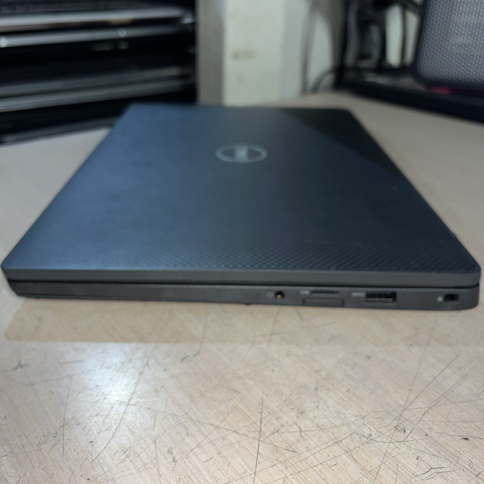 DELL LATITUDE 7400 INTEL CORE I7 8TH GEN 8GB RAM NO HD