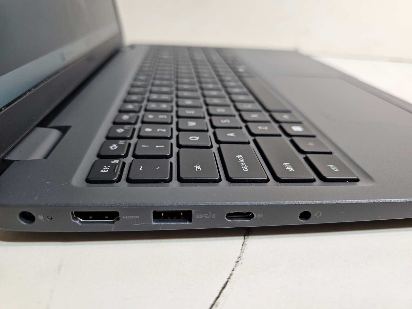 Dell Latitude 3550 Laptop – i7-1355U 16GB 512GB Cam 15.6″ – Dell ProSupport 8/27