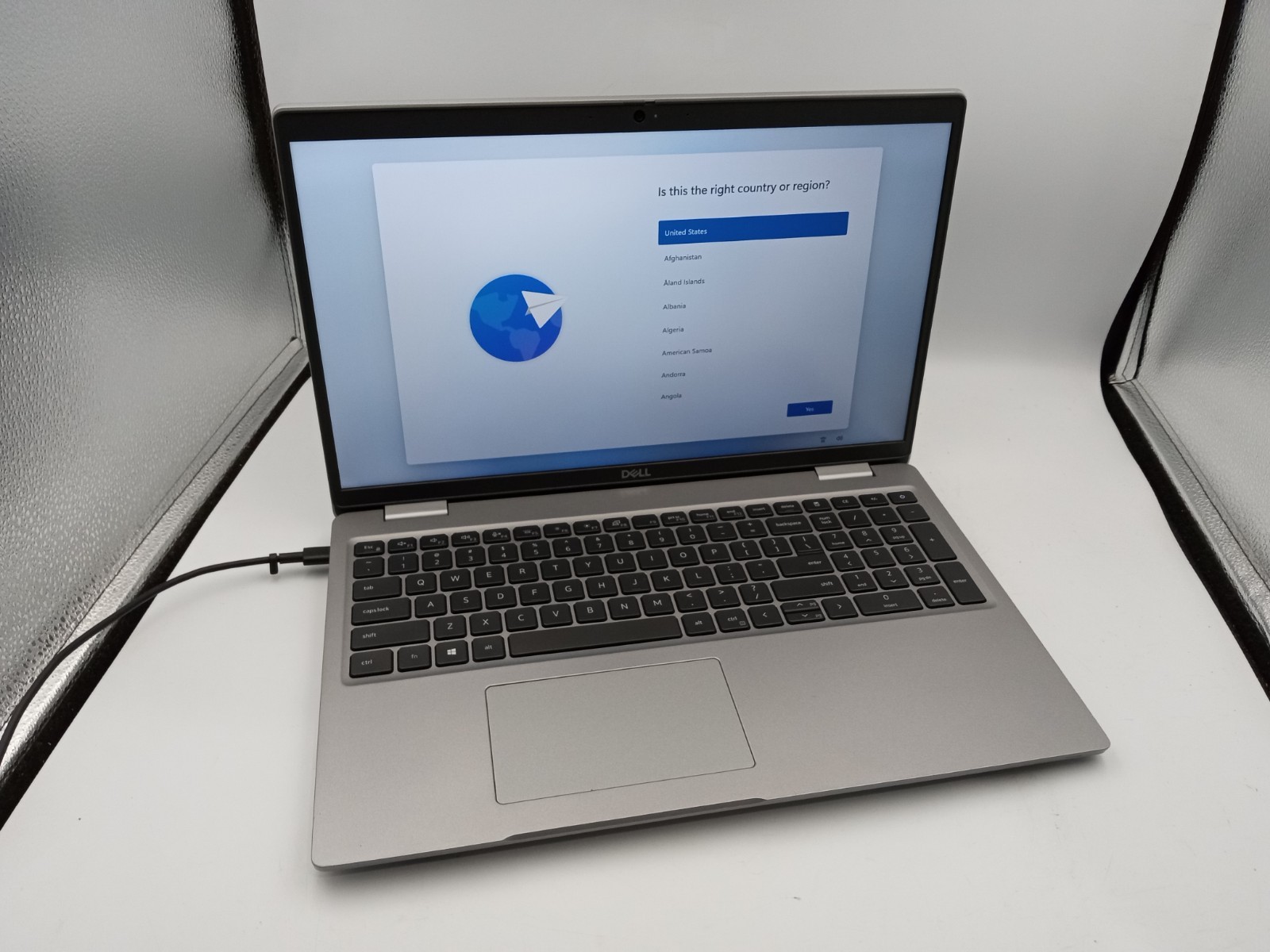 Dell Latitude 5520 15″ Intel Core i5-1145G7 4GB RAM 128GB SSD Windows 11 -RR