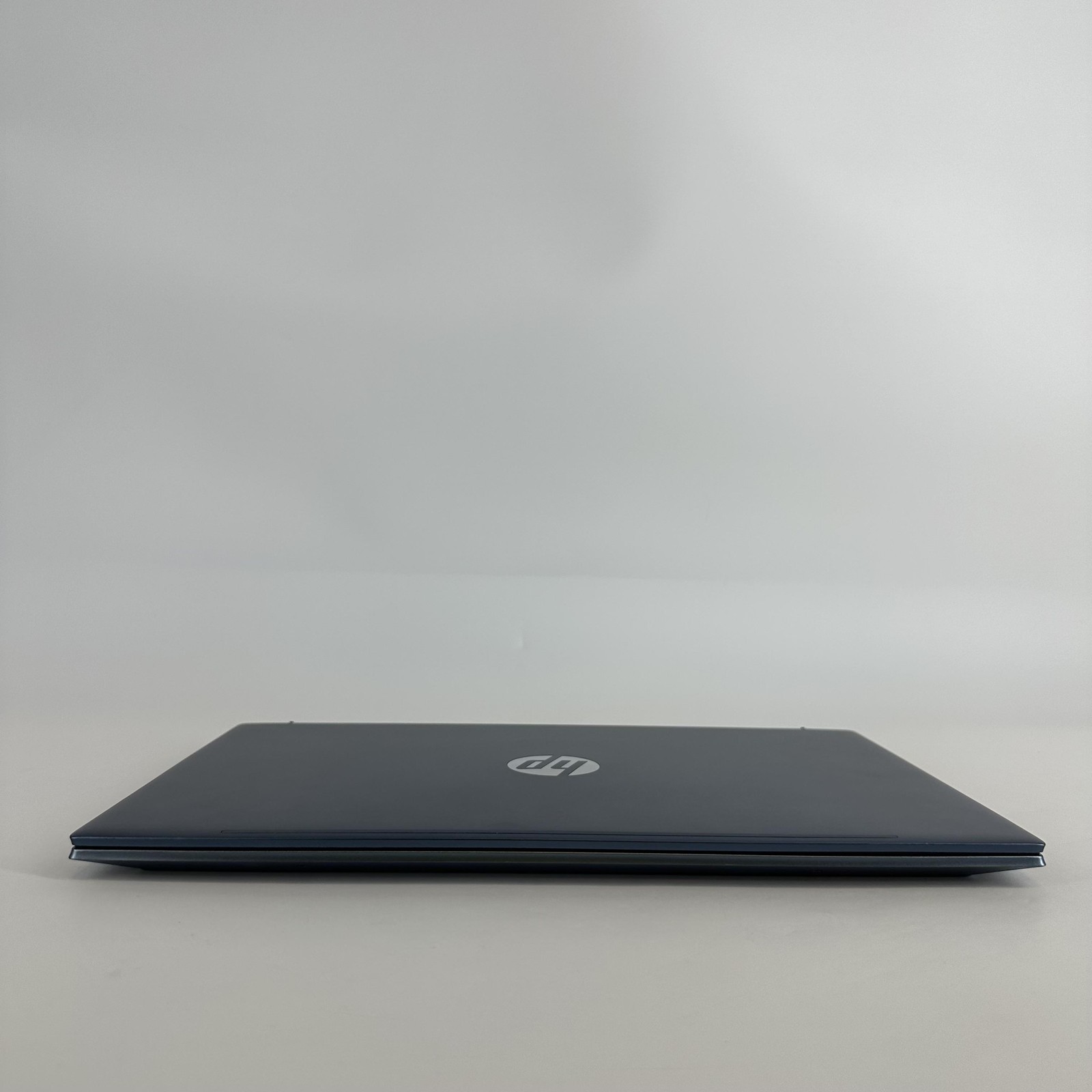 HP Pavilion 15 Blue FHD 1.8 GHz Ryzen 7 5700U 8GB RAM 512GB SSD Excellent