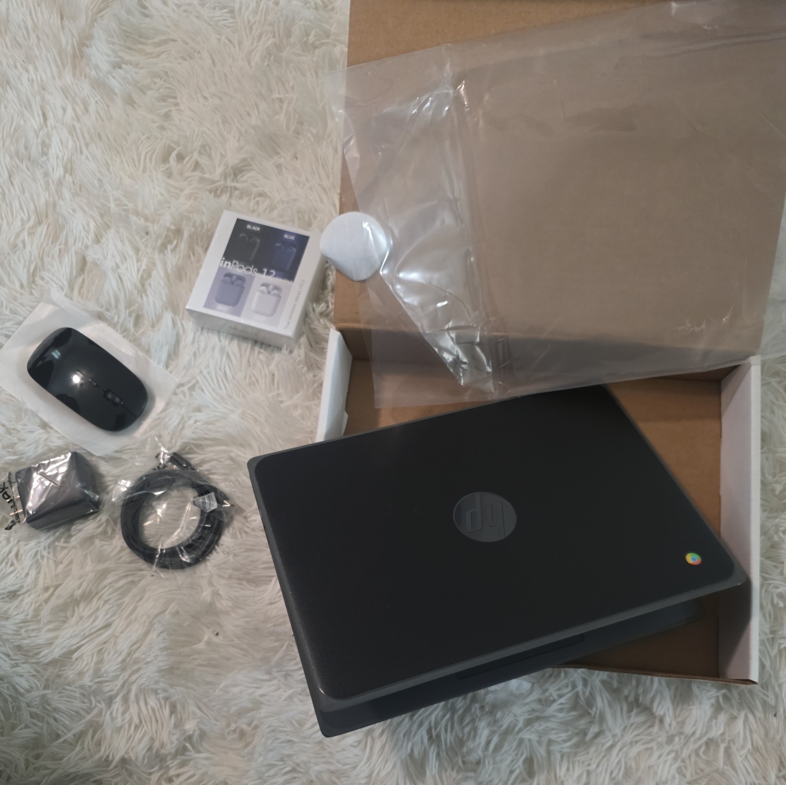 HP Chromebook 11 G8 11.6″ Intel 1.60 GHz 4 GB RAM 32GB SSD + New in Pods 12