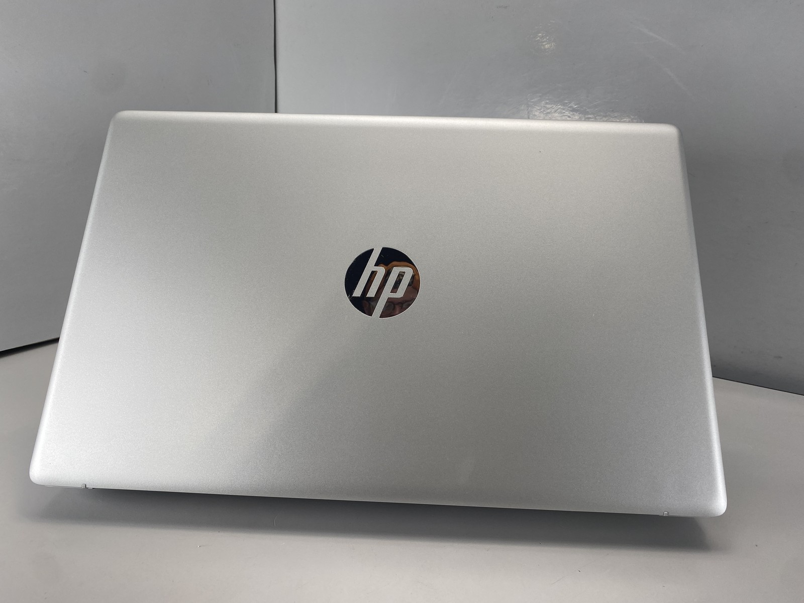 HP Laptop 17-CN4153CL 17.3″ Intel Core 5 120U 1TB- Silver
