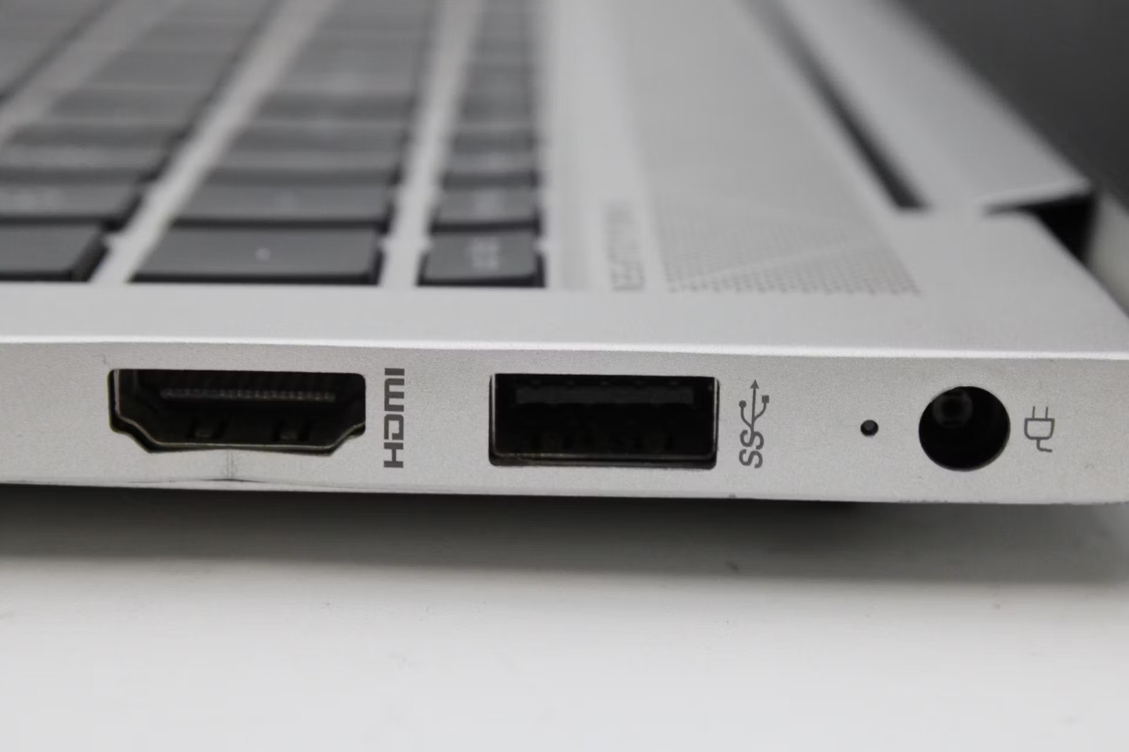 HP EliteBook 850 G8 Notebook PC i5-1145G7, 256GB NVMe, 16GB RAM