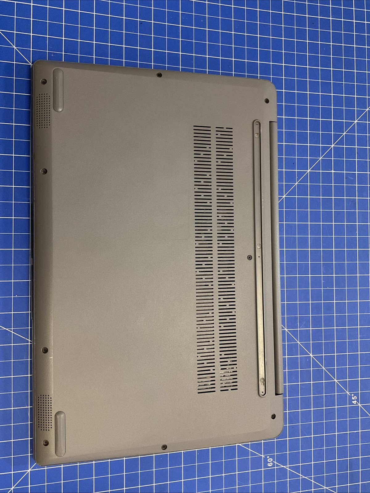 Lenovo IdeaPad 1 14IGL7 15.6″ Celeron N4020 1.1GHz 4GB RAM 128GB SSD E555