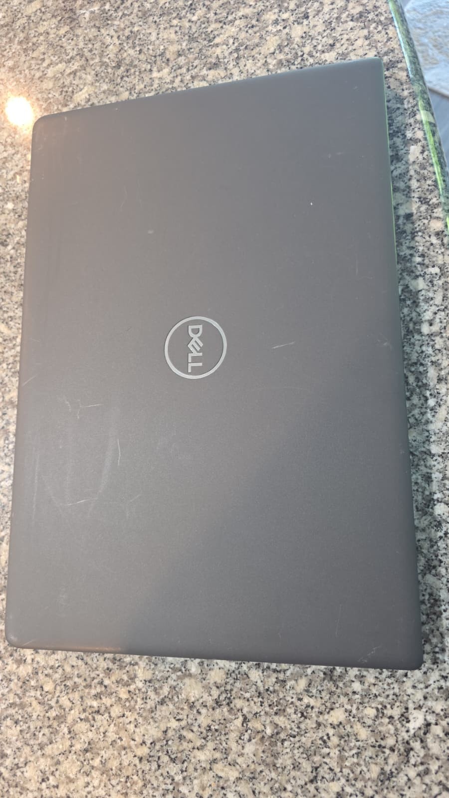 Dell Latitude 3510 15.6″ FHD i7-10510U 16GB RAM 256GB SSD MX230 Win 11 Pro