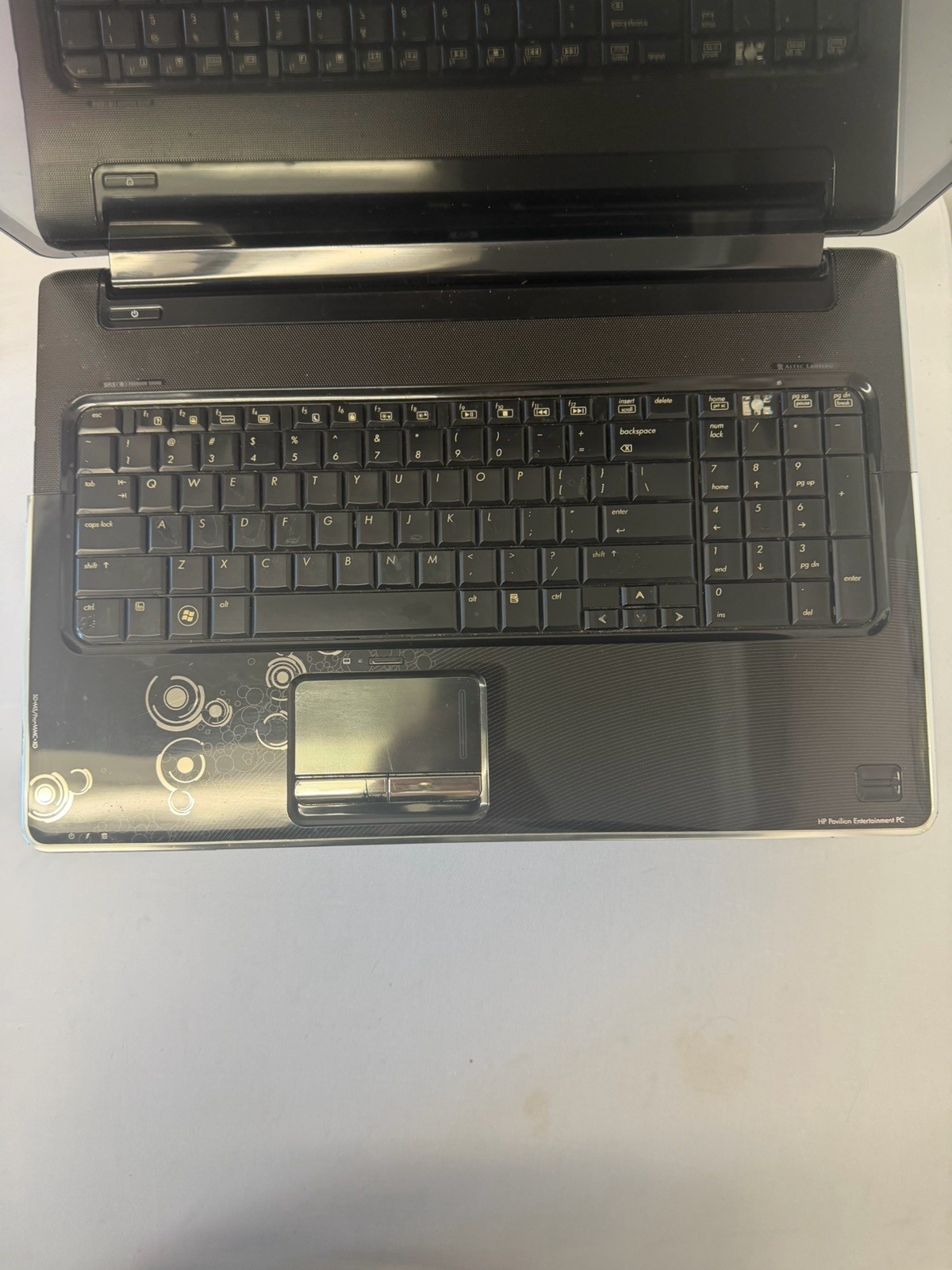 HP Pavillion dv7-3000 Laptop – Good Screen – CPU Unknown – Read Des