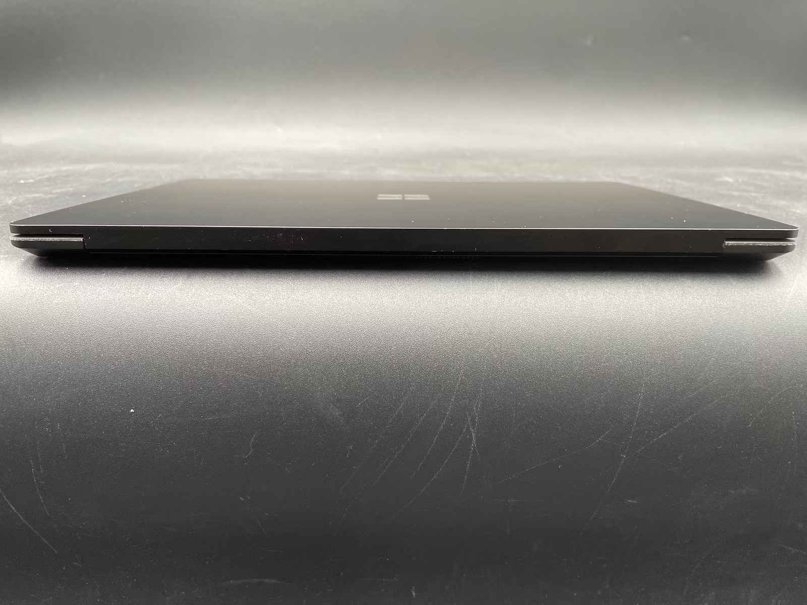 Microsoft Surface Laptop 2 Used 13.5″ (i7-8650U-16GB-512GB NVMe)