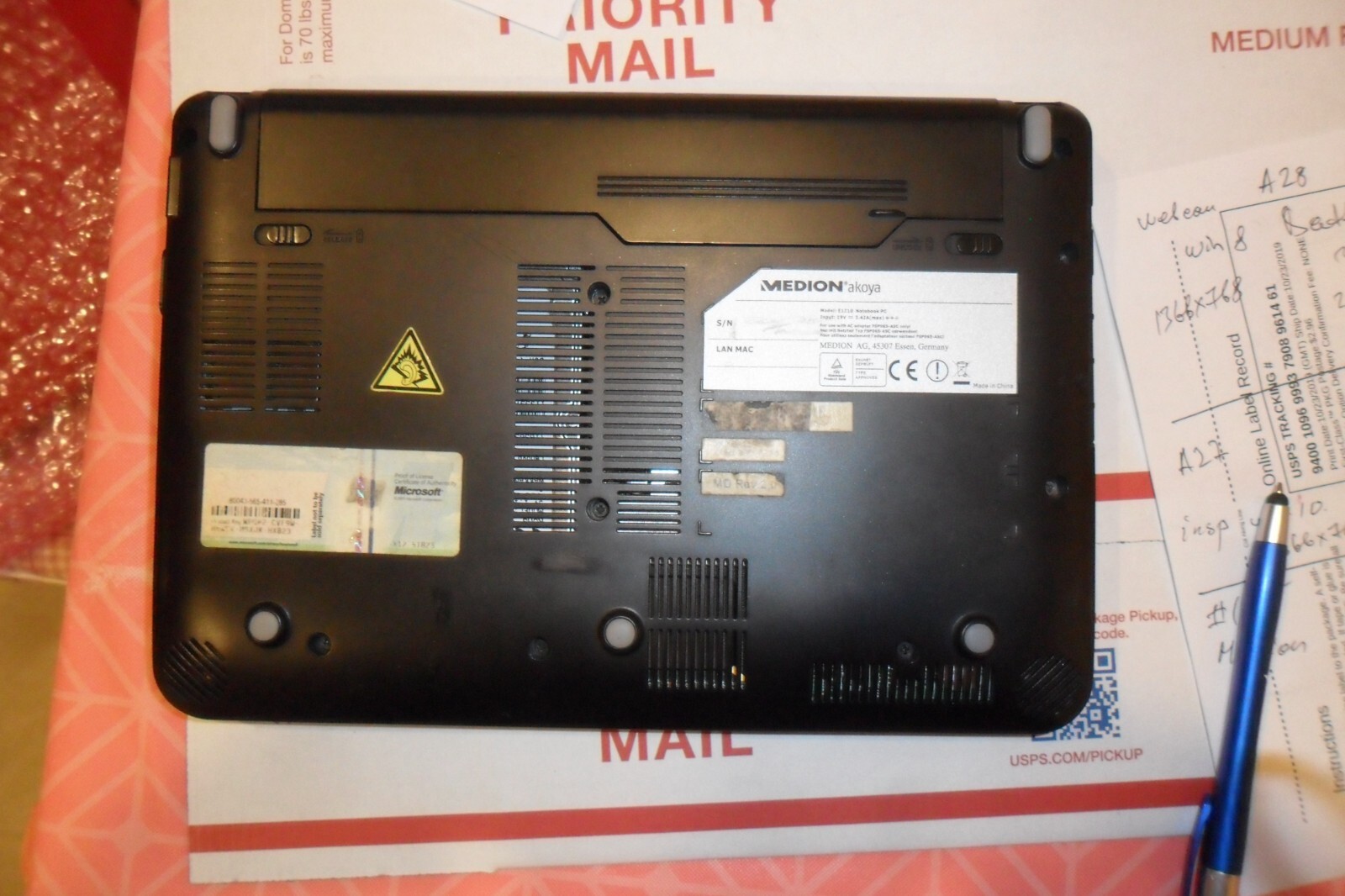 WORKING MEDION AKOYA E1210 LAPTOP