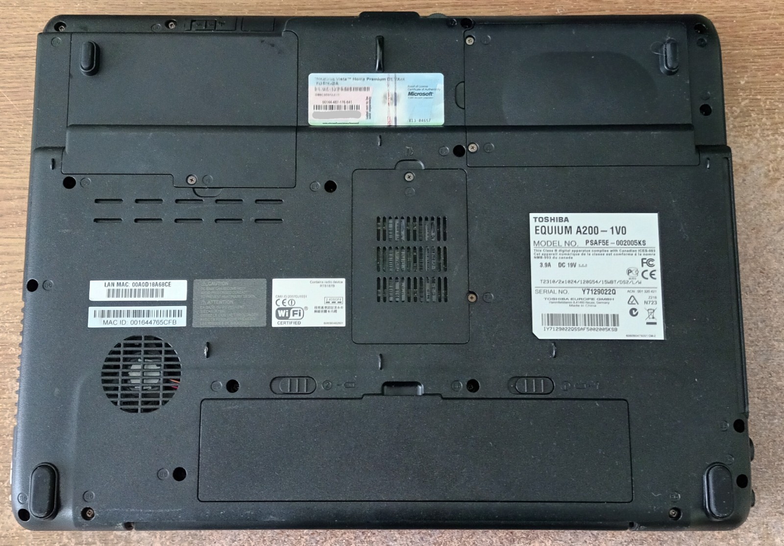 Toshiba Equium A200 PSA-F5E Laptop Notebook 15.4″ 2GB 250GB SSD Windows Vista