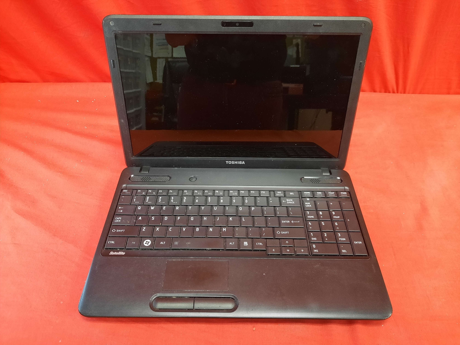Broken Toshiba Satellite C655D-S5200 15.6 Inch AMD C-50 1.0GHZ 128GB HDD 0379