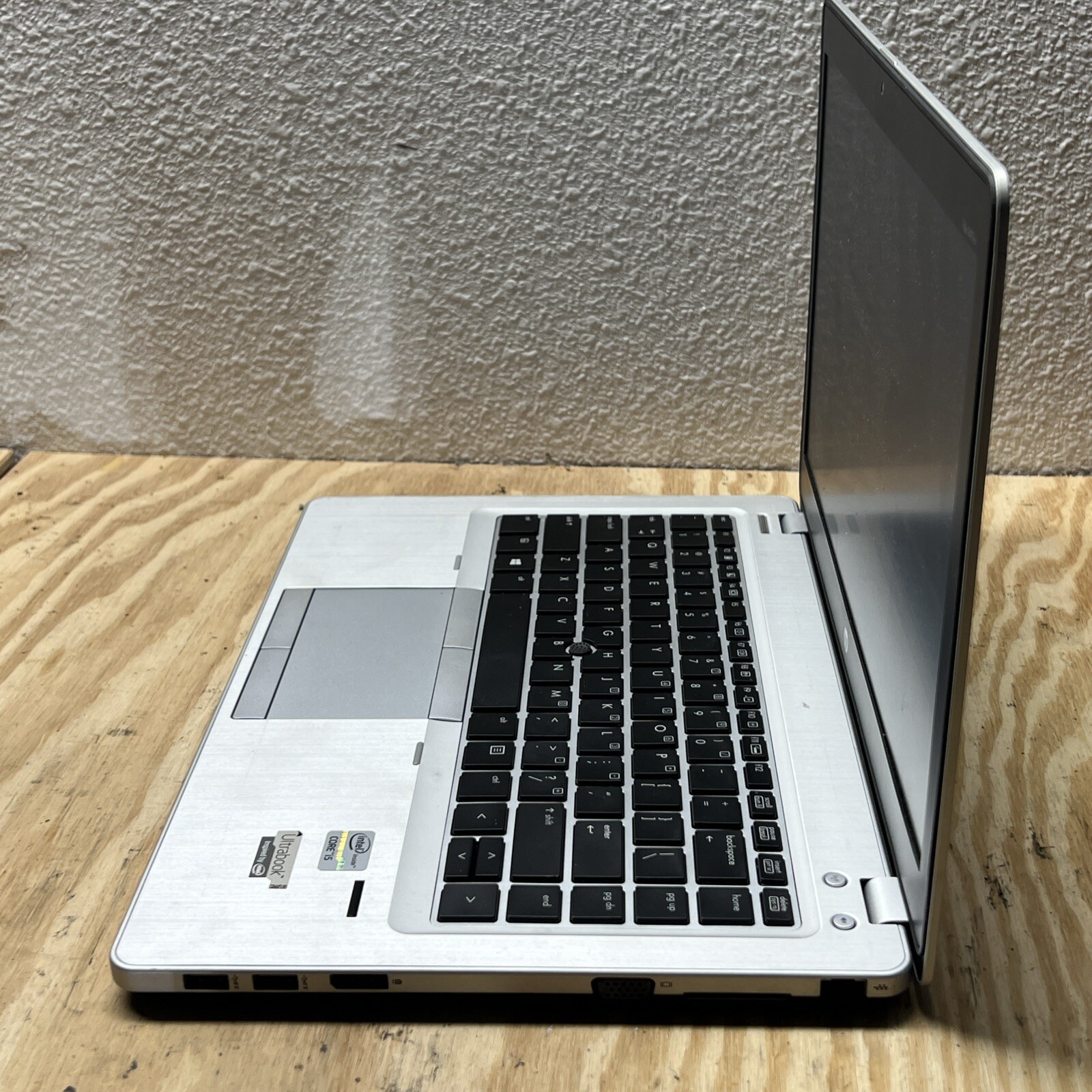 HP EliteBook Folio 9470m i5-3337U 1.8GHz 8GB Ram, 256GB SSD Win 11Pro, Webcam.