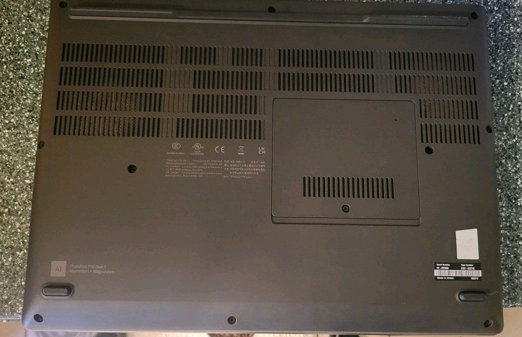 Lenovo ThinkPad P16 12th Gen i7-12850HX 24xCPU@2.1GHz 32GB RAM 512GB SSD 070101