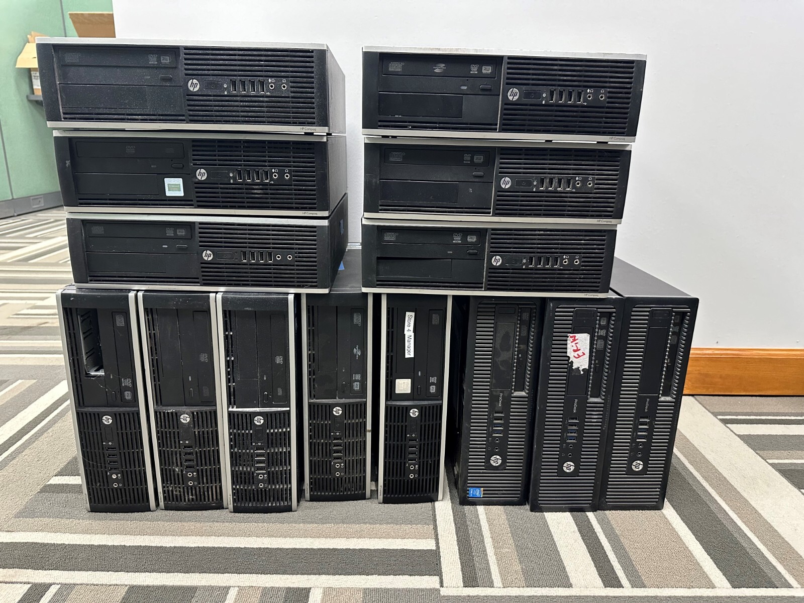 Pallet of PCs, Monitors, Docking Station