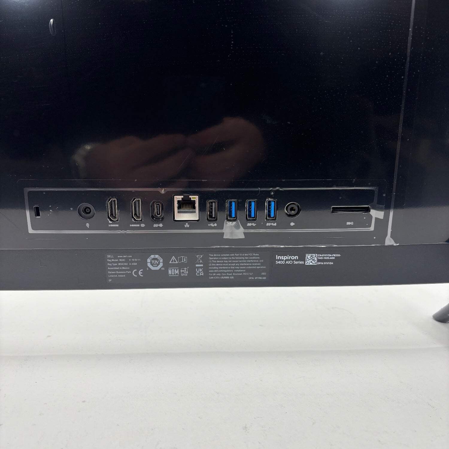 Dell Inspiron 5400 23.8″ i3-1115G4 3.0 GHz 8GB RAM 256GB SSD