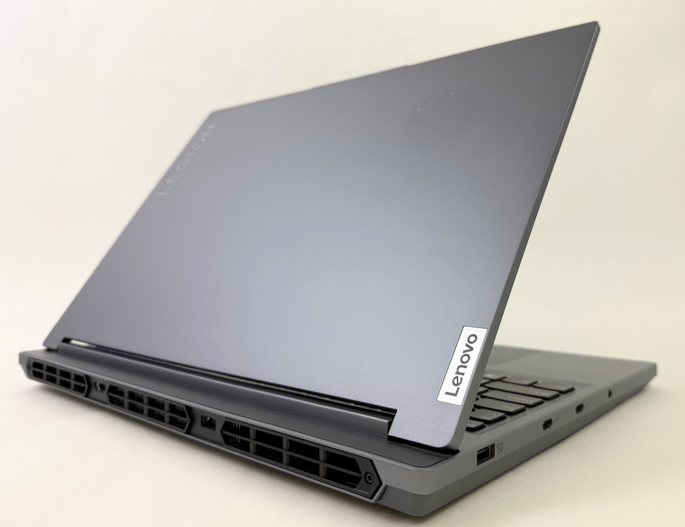 Lenovo Legion 5 16IRX9 16″ 2560×1600 i9-14900HX 32GB 1TB RTX 4060 W11H -Scratchs