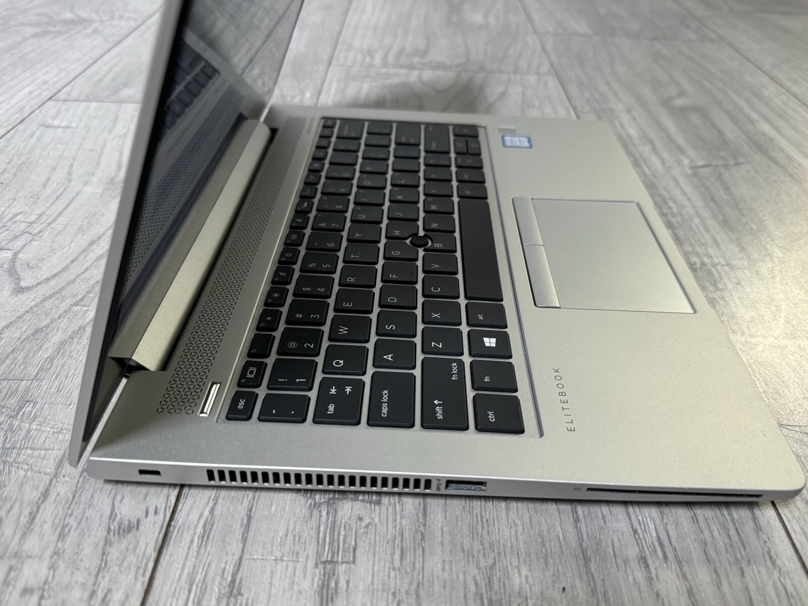 Like-New HP EliteBook 830 G5 8th Gen i7-8550U 16GB 512GB Full HD Touch Laptop
