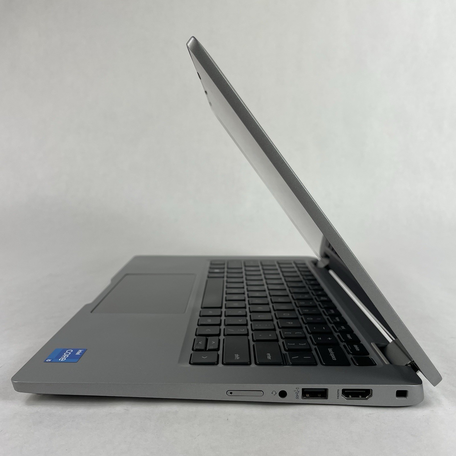 Dell Latitude 5330 13.3″ i5-1235U 3.76 GHz 16 GB RAM No SSD/OS/AC