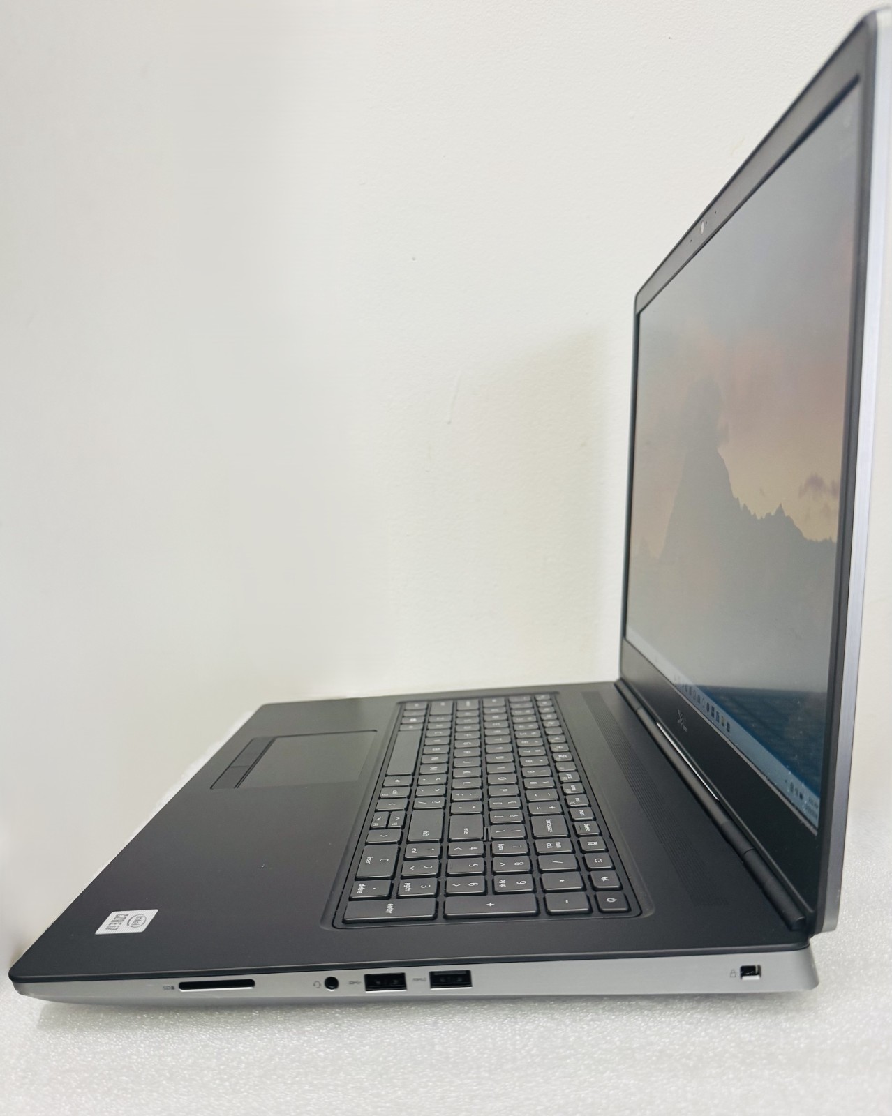 DELL PRECISION 7750 i7-10750 16GB RAM 512GB SSD W/CAMERA NVIDIA T1000 4GB