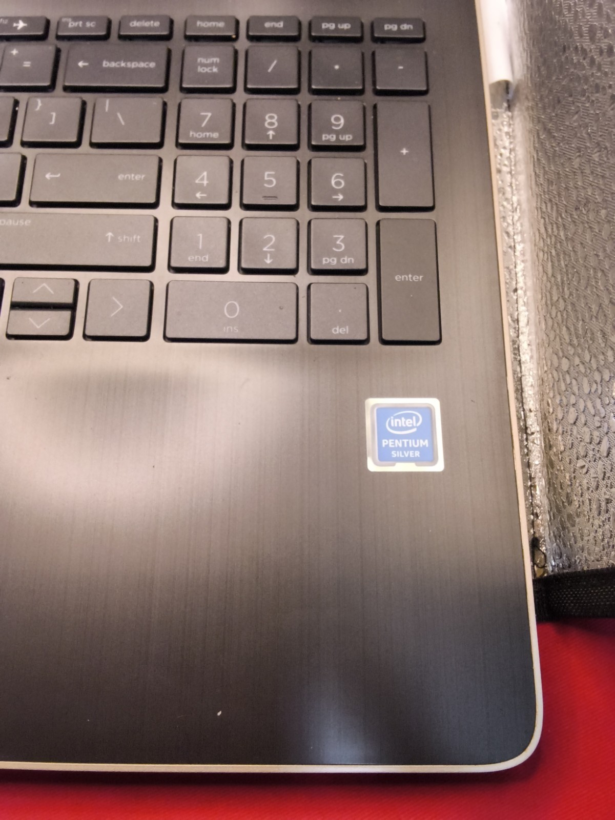 HP Laptop MODEL 15-da0xxx Intel Pentium Silver N5000 Cpu / 8 Gb Ram / *SEE DESC*