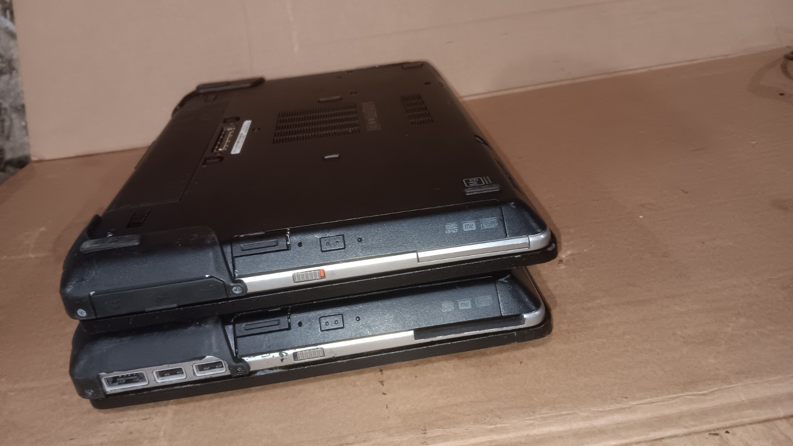 Lot of 2 Dell Latitude E6420 ATG 14″ Laptop Core i5 2540m @ 2.6GHz 14″ LCD Parts