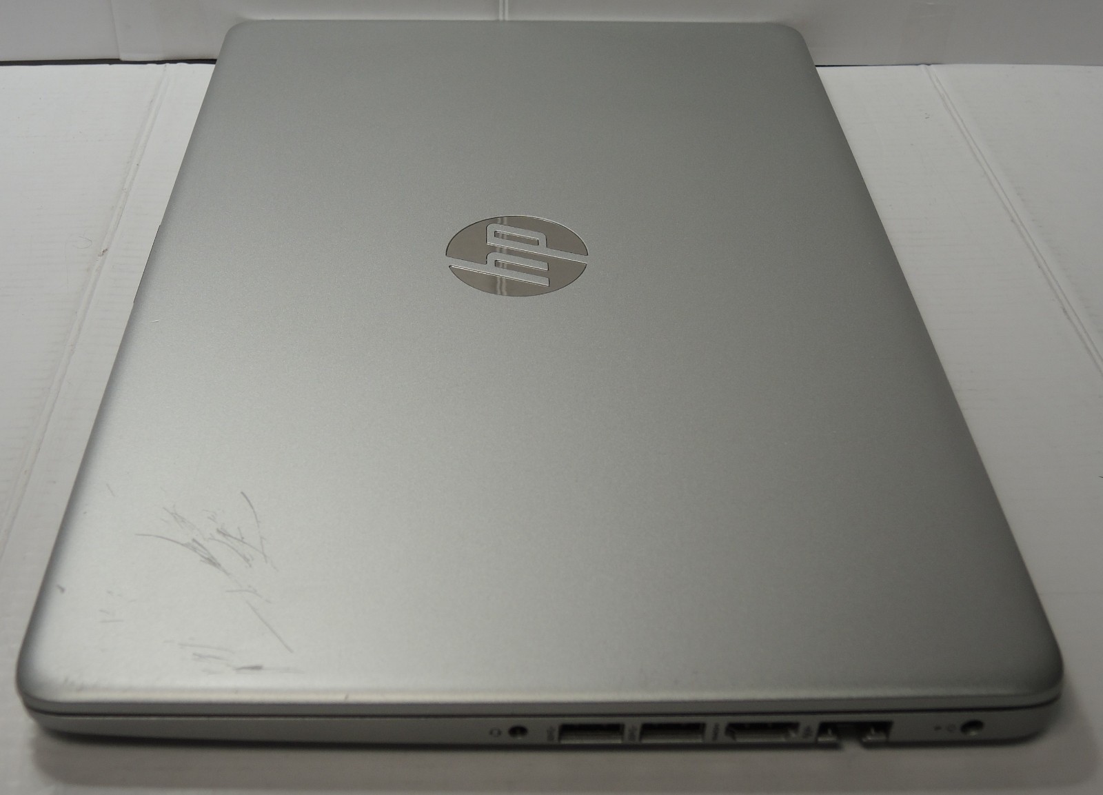 HP Laptop 14-dk1025wm (DEAD, NO POWER, LIQUID DAMAGE, PARTS ONLY, NON-FUCTIONAL)