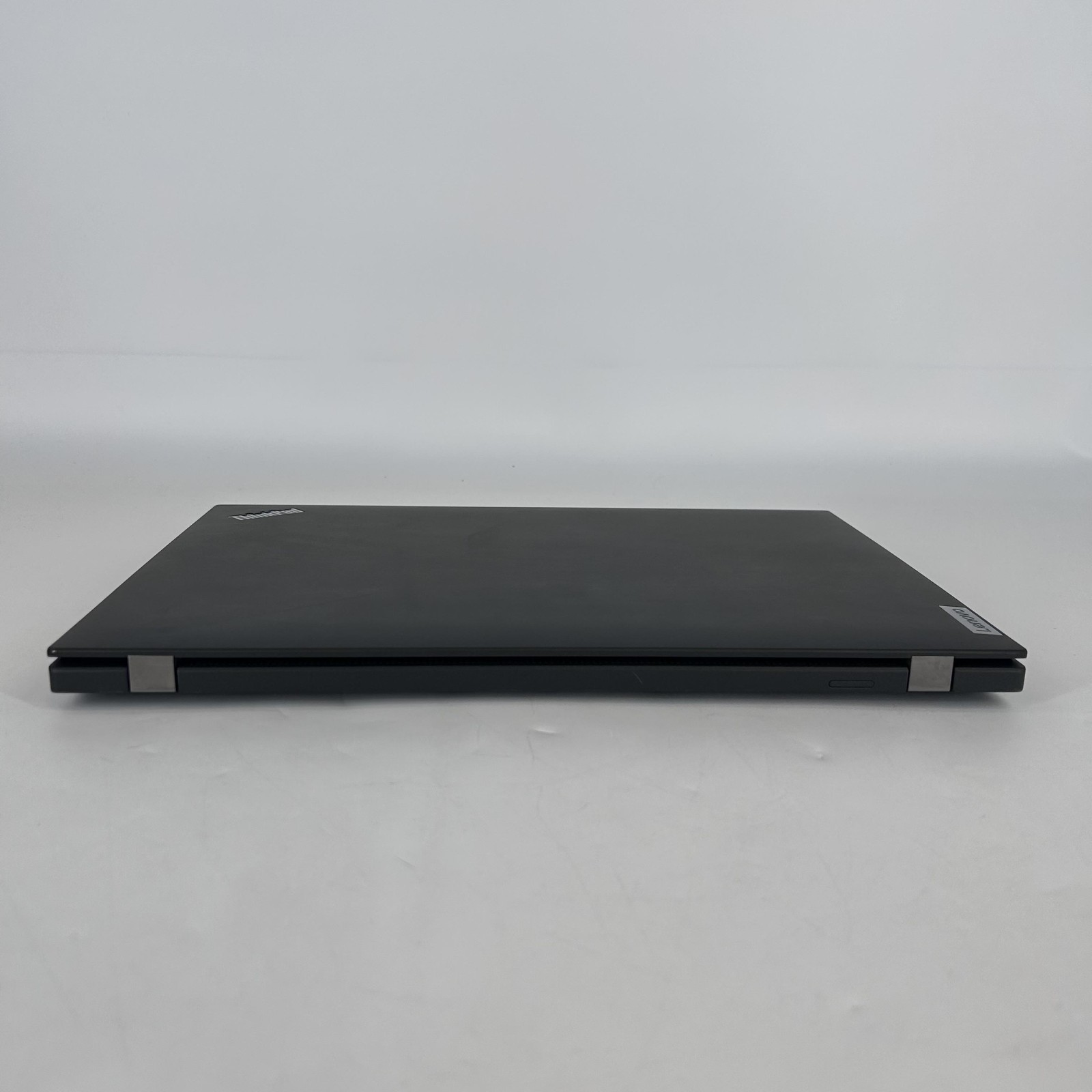 Lenovo ThinkPad T16 Gen 2 Black FHD+ 3.3 GHz Ryzen 7 PRO 7840U 32GB 1TB SSD Good