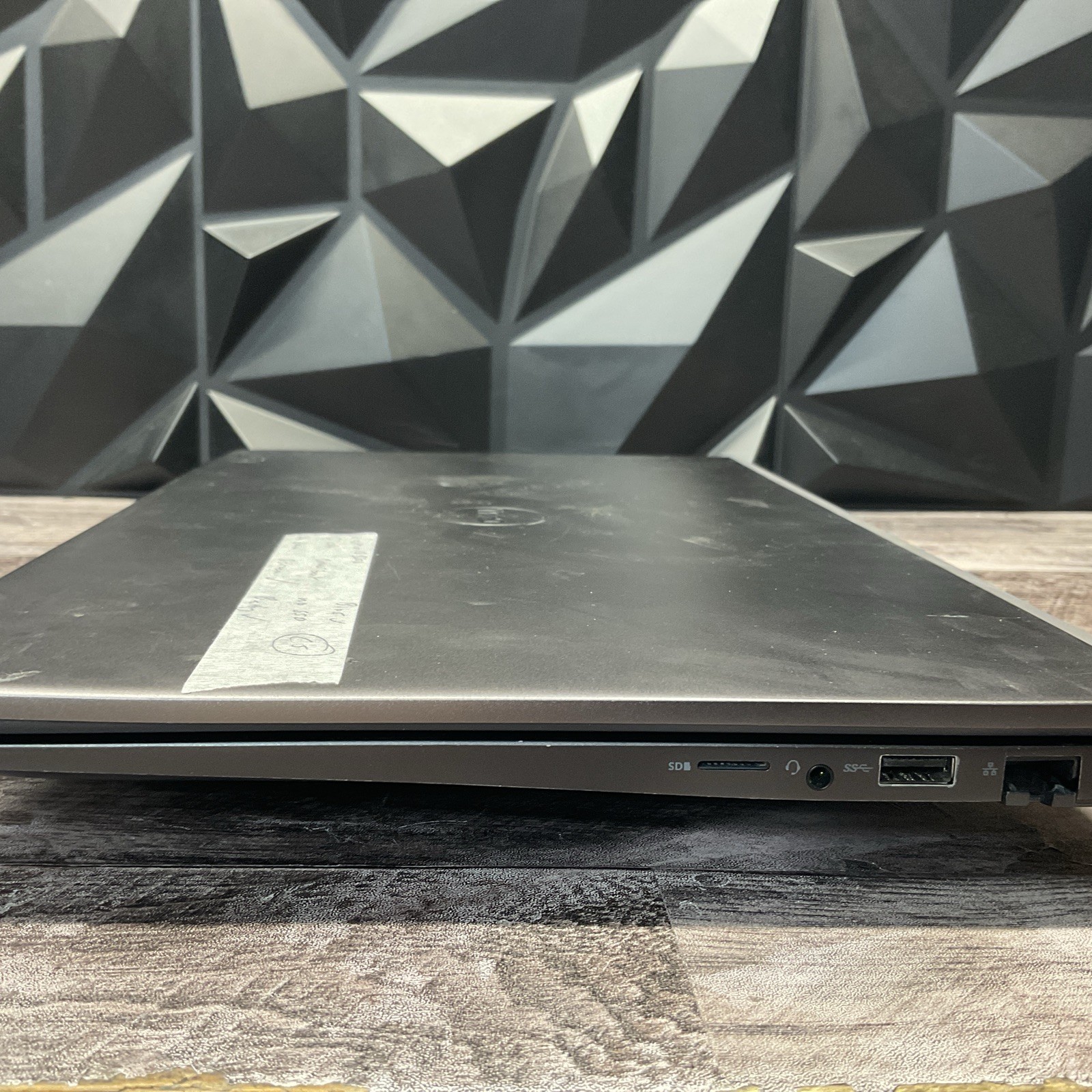 Dell Vostro 15 5501 / i5 10th Gen / BIOS Unlocked / No RAM / No SSD / C5