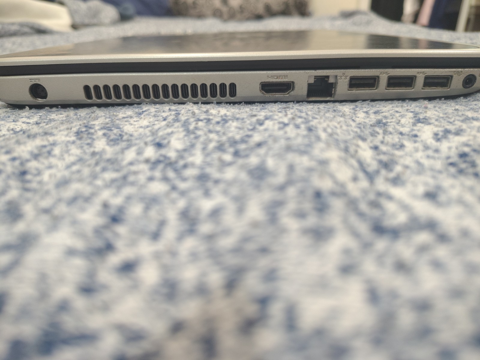 DELL Inspiron M531R-5535 laptop with power supply